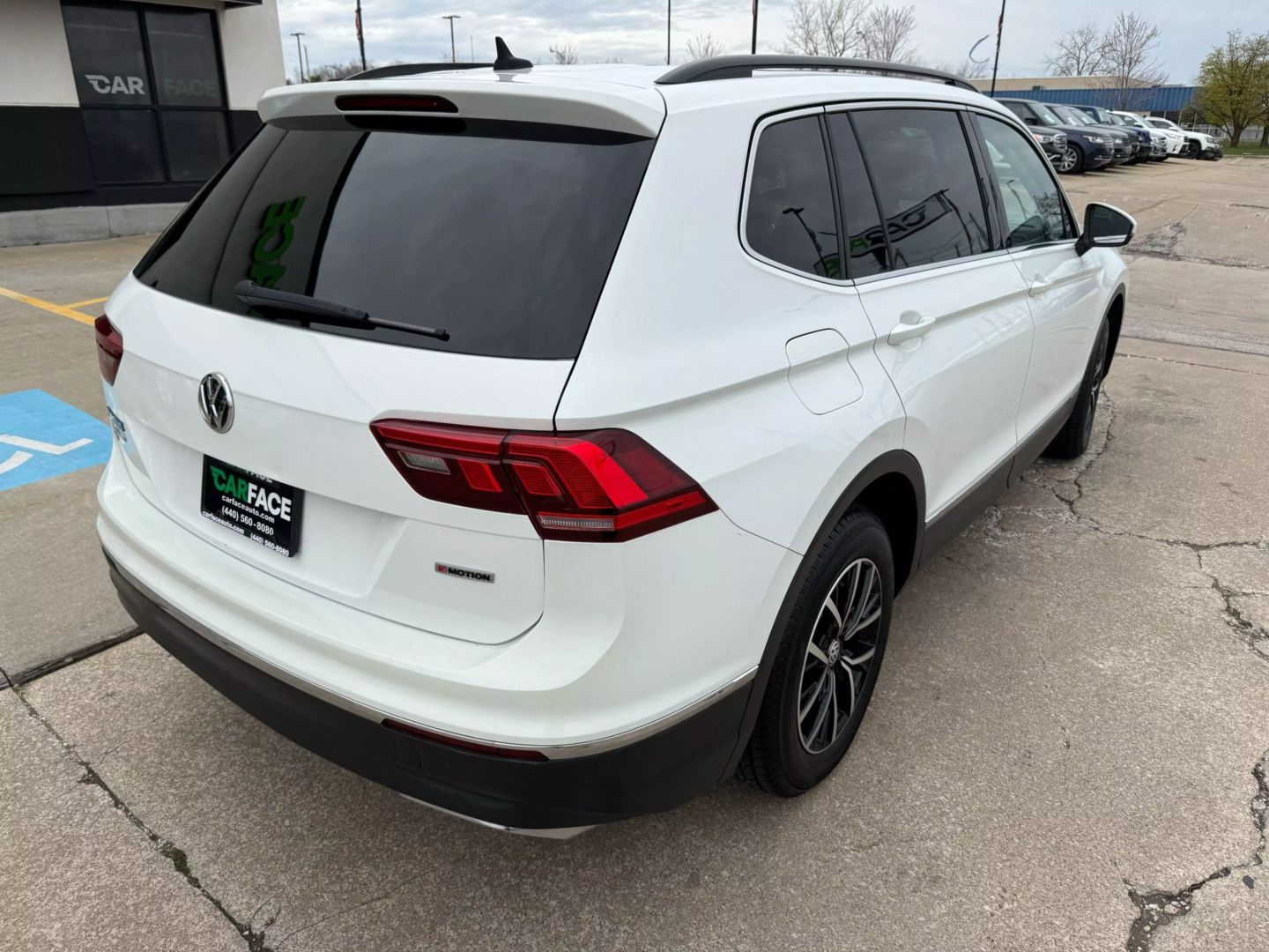 2021 Volkswagen Tiguan - Image 13