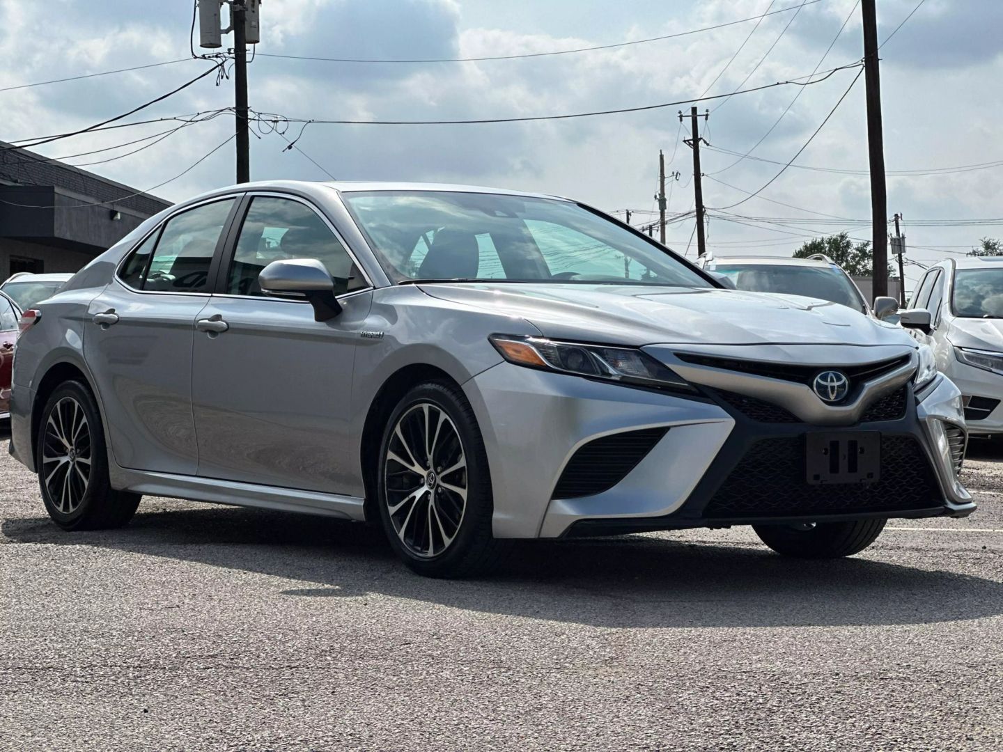 2020 Toyota Camry Hybrid - Image 9