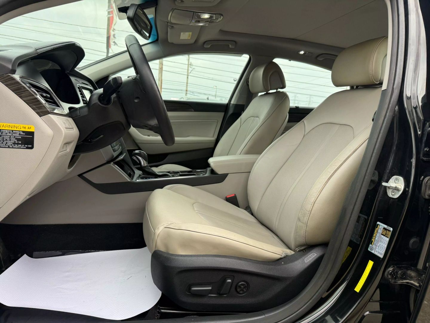 2015 Hyundai Sonata - Image 17