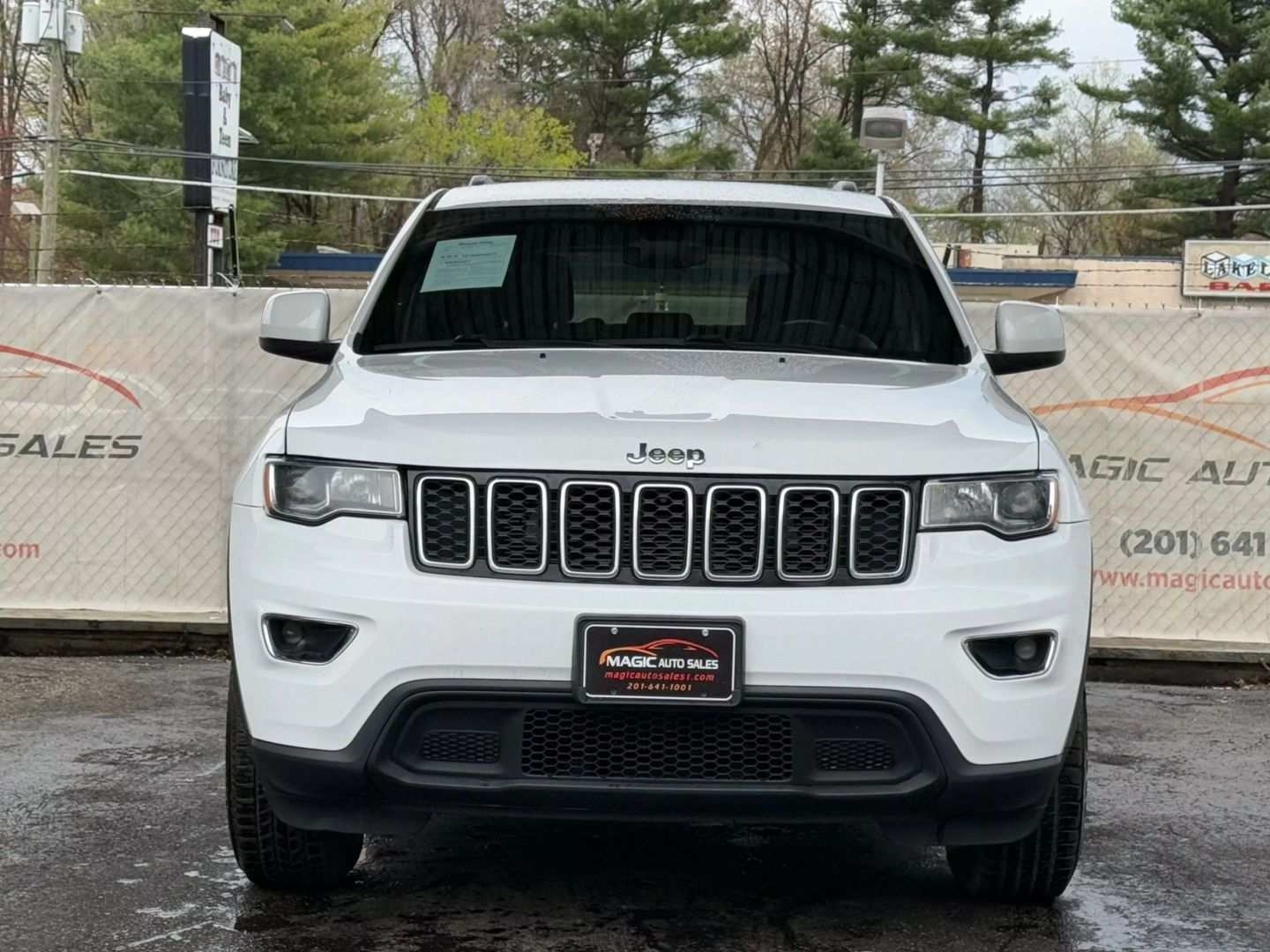 2017 Jeep Grand Cherokee - Image 5