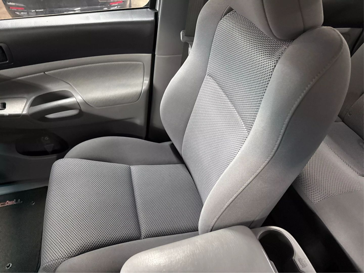 2011 Toyota Tacoma Double Cab - Image 27