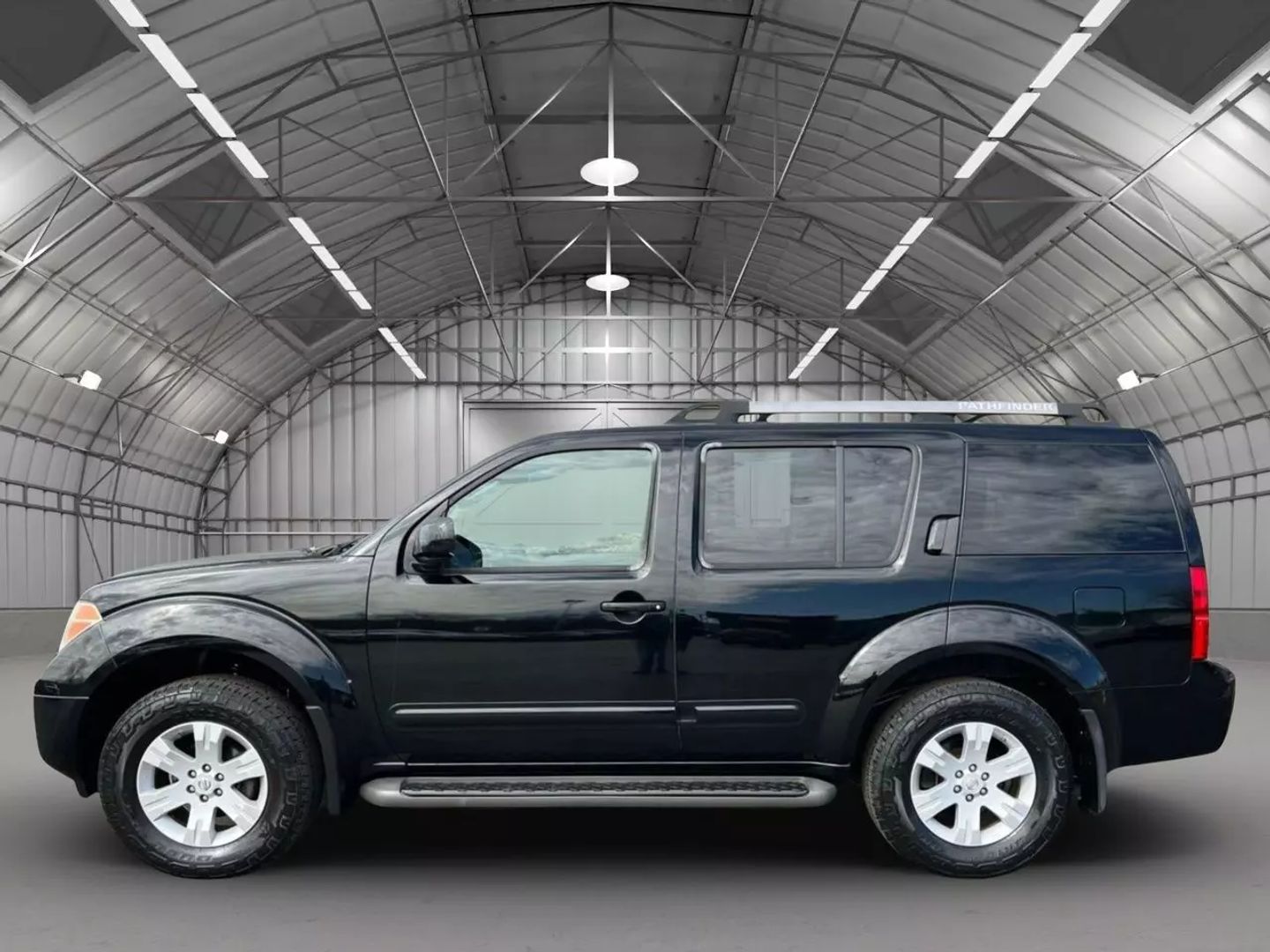 Used 2005 Nissan Pathfinder LE with VIN 5N1AR18W75C758959 for sale in Kansas City