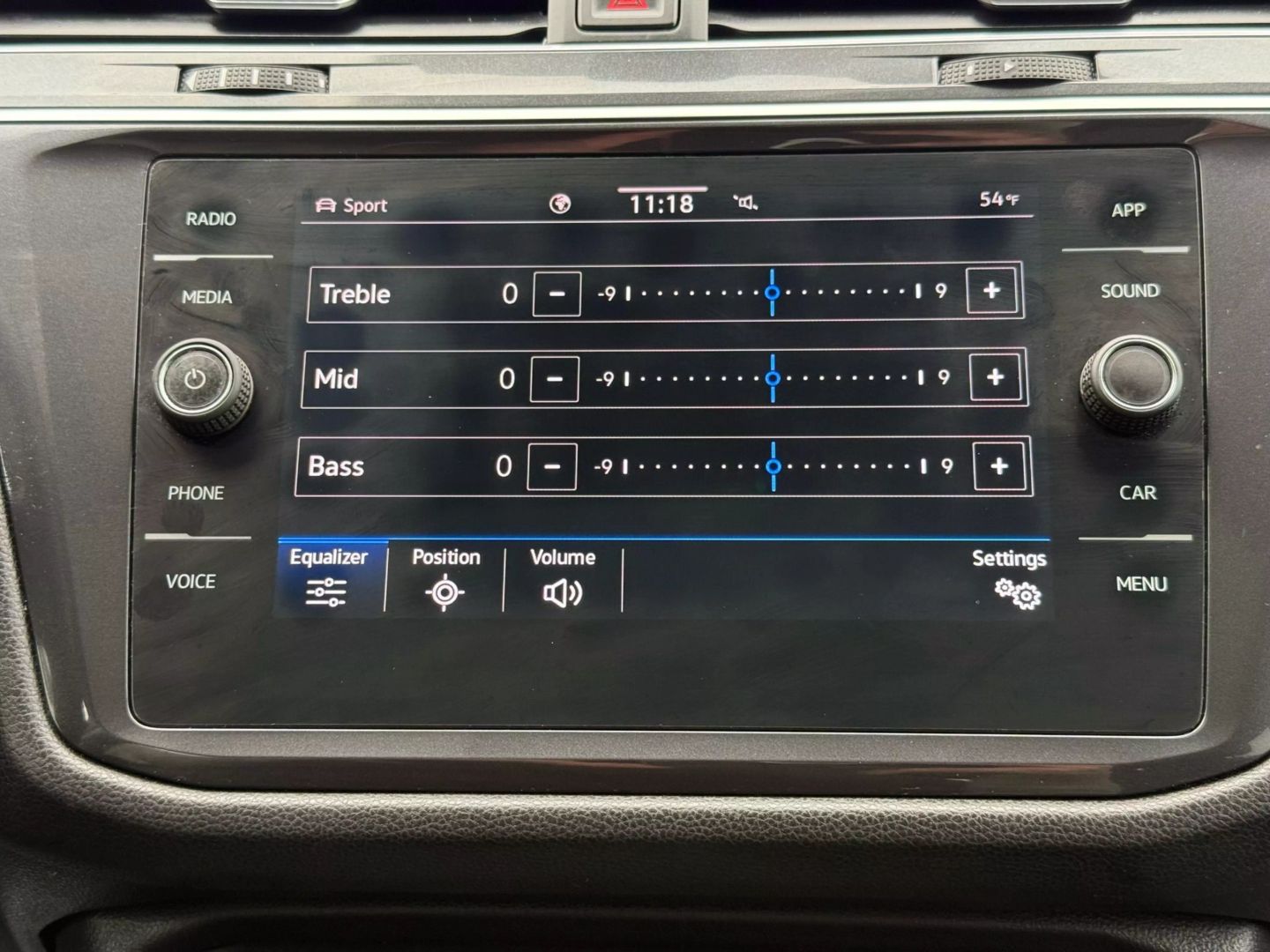 2021 Volkswagen Tiguan - Image 35
