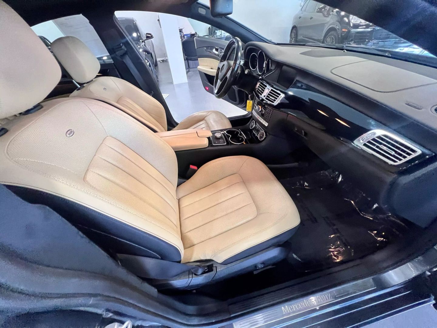 2014 Mercedes-benz Cls-class Cls 550 4matic Coupe 4d - Image 16