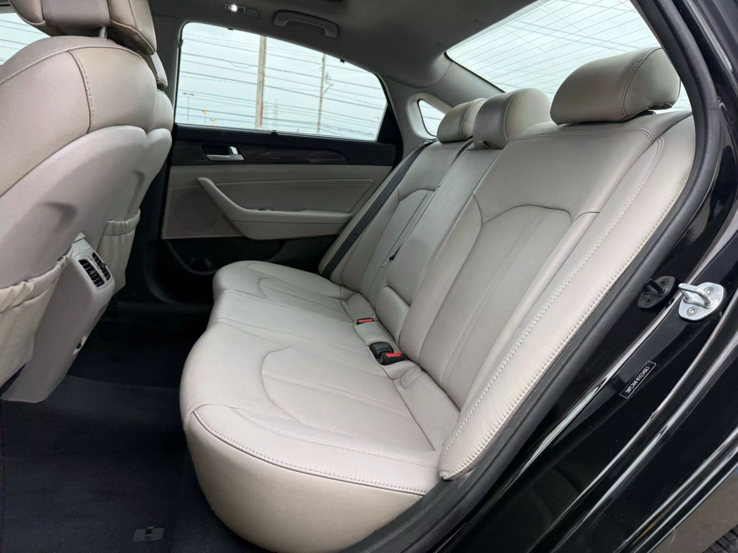 2015 Hyundai Sonata - Image 20
