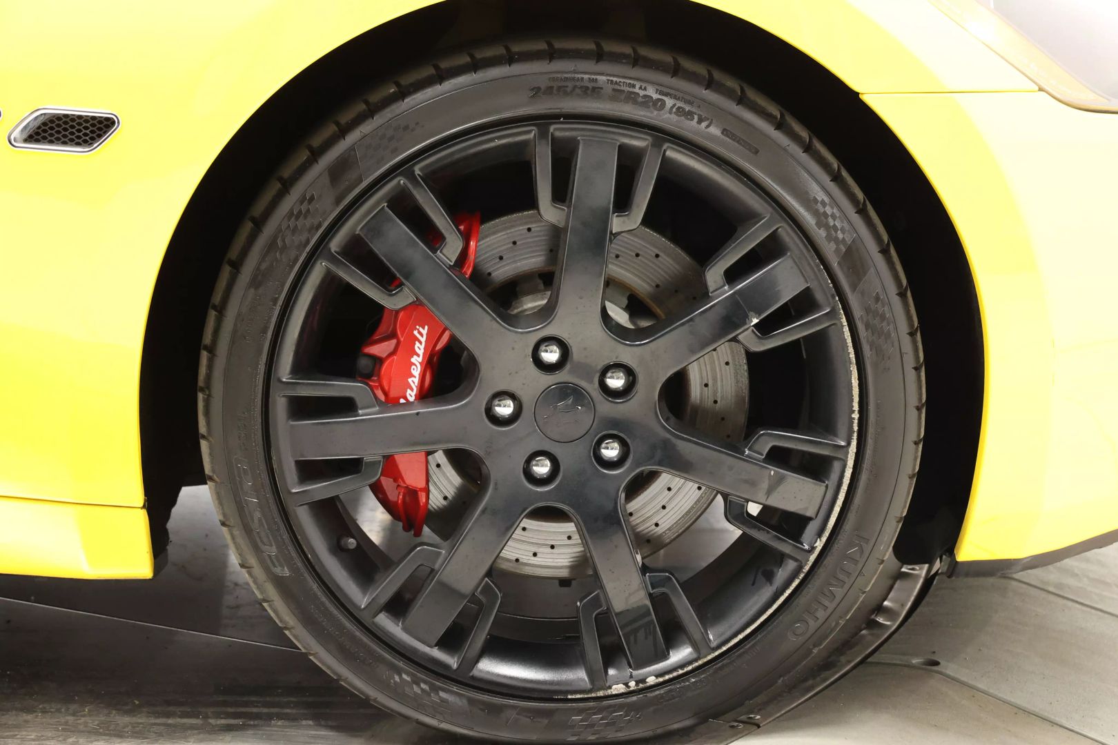 2011 Maserati Granturismo - Image 105