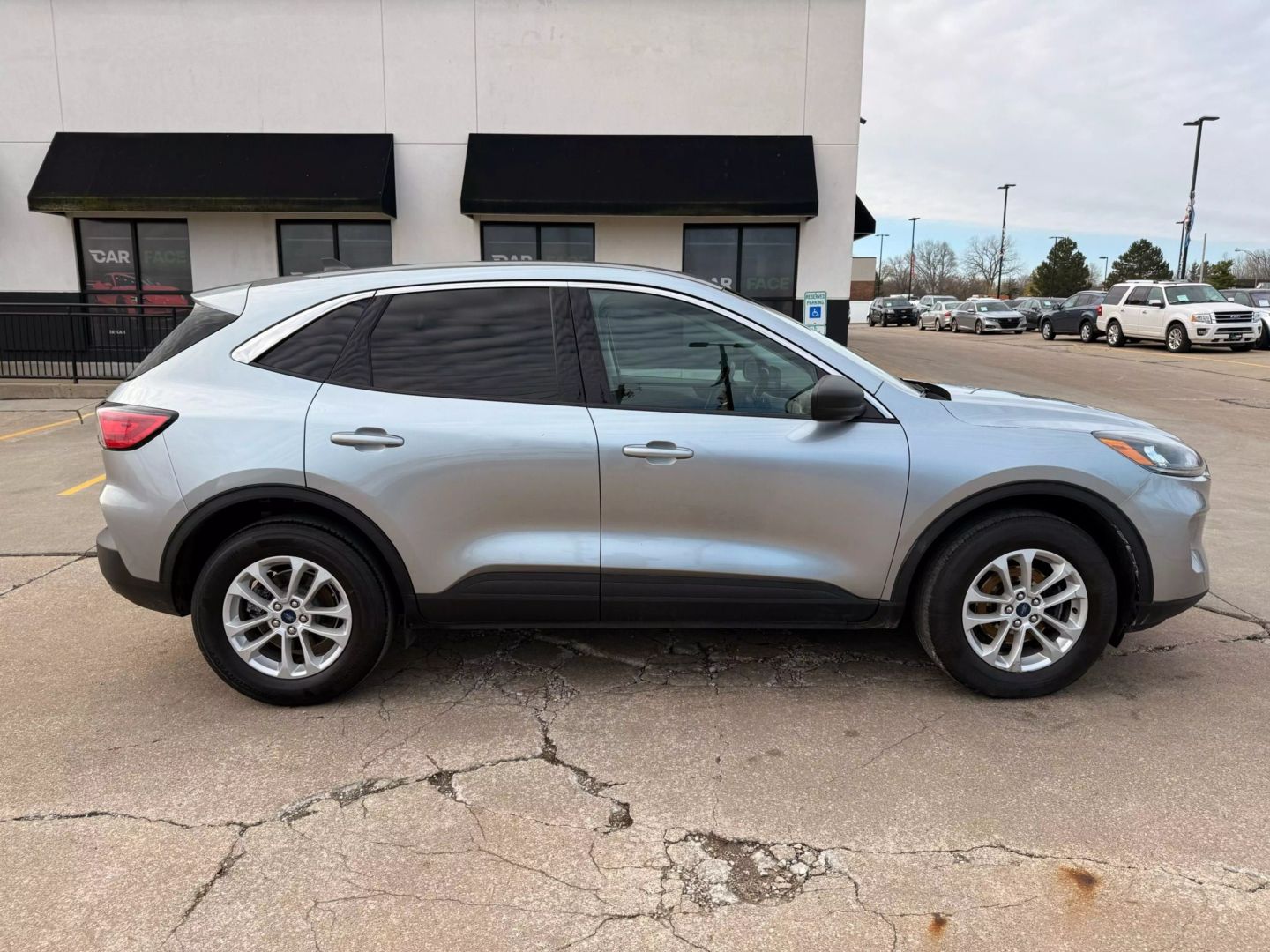 2022 Ford Escape - Image 17
