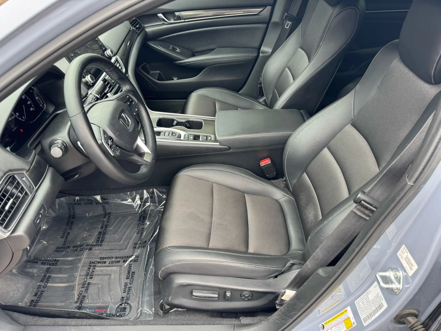 2022 Honda Accord Hybrid - Image 13