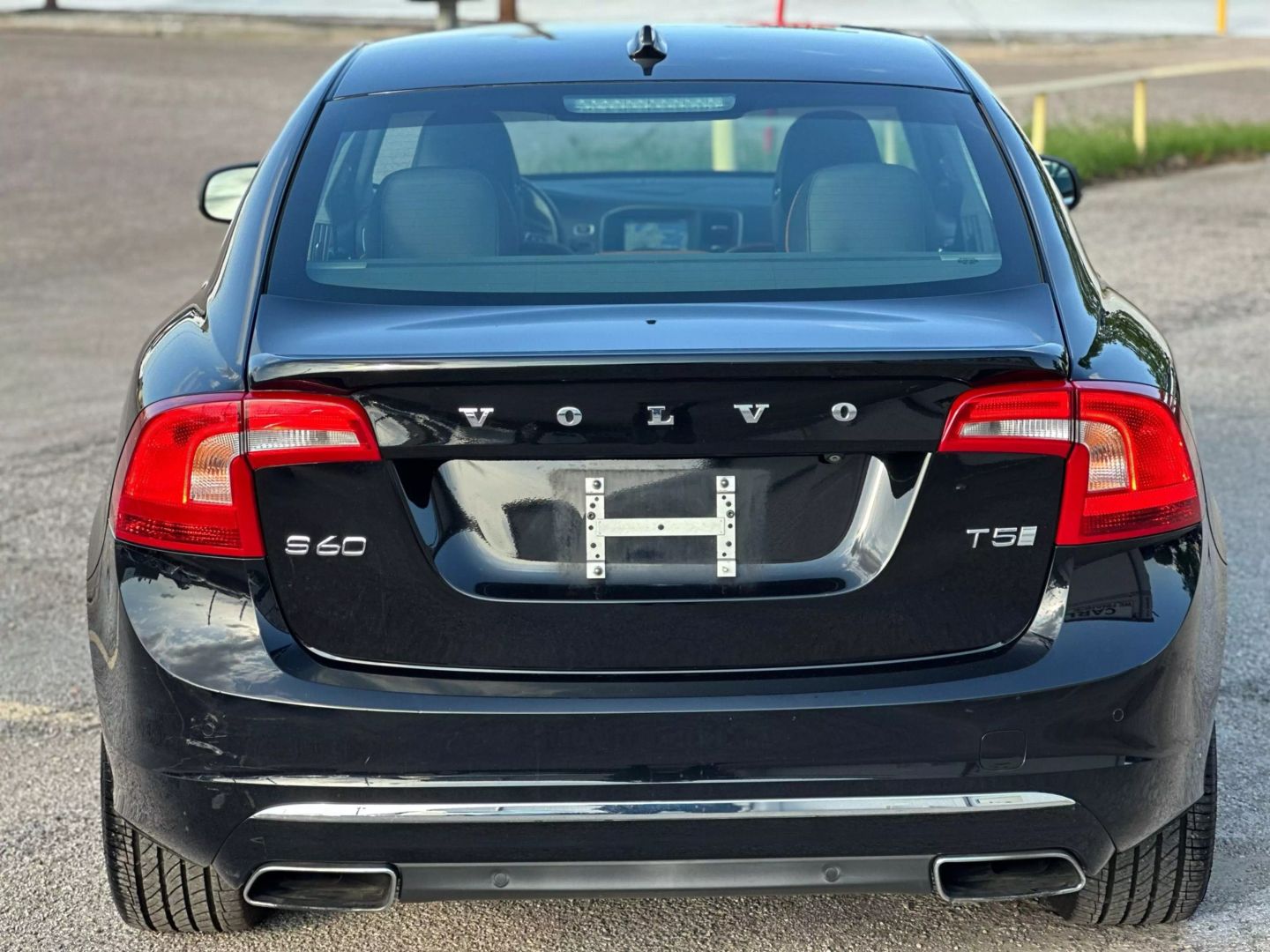 2016 Volvo S60 - Image 5