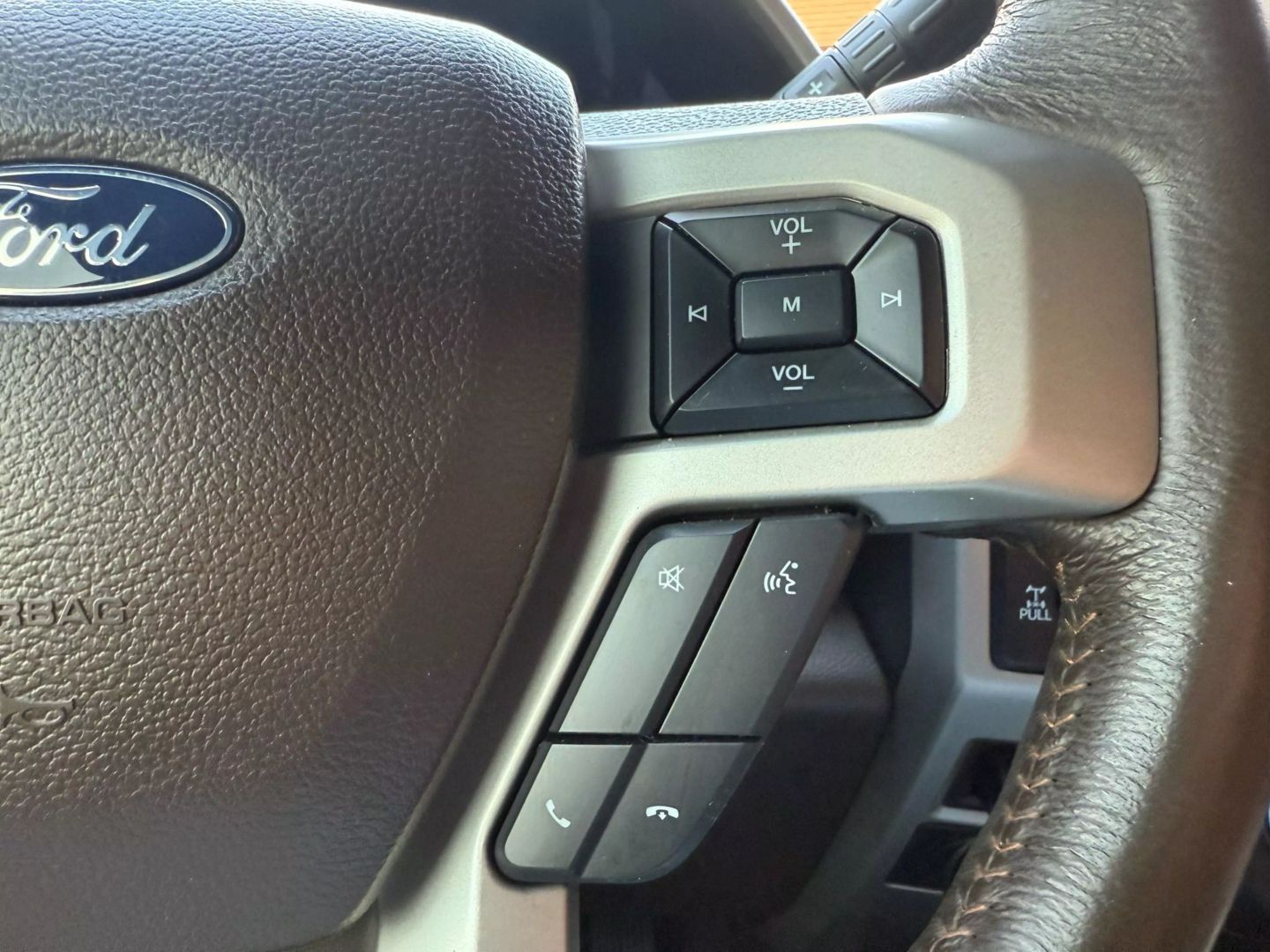 2021 Ford F250 Super Duty Crew Cab - Image 31