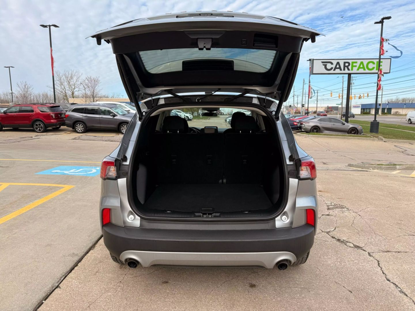 2022 Ford Escape - Image 12