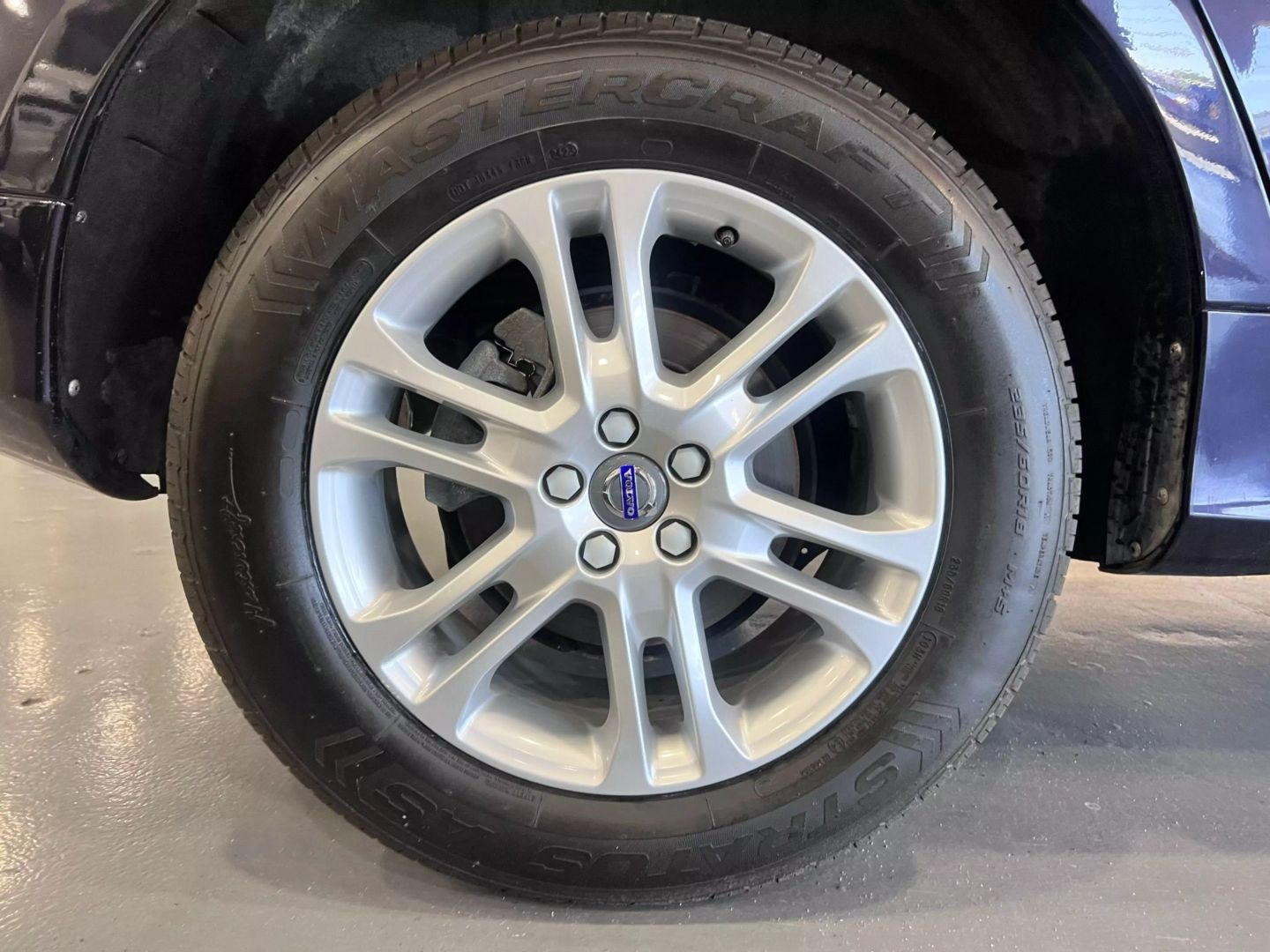 2016 Volvo Xc60 T5 Platinum Sport Utility 4d - Image 23