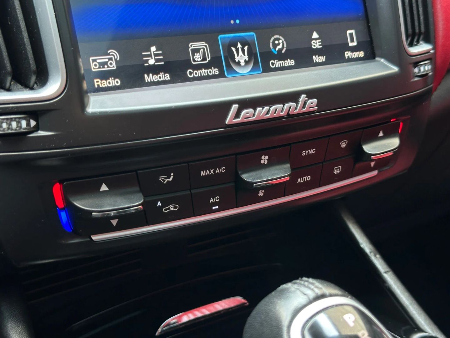2017 Maserati Levante - Image 36