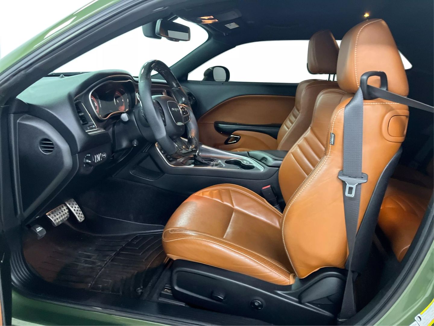 2019 Dodge Challenger - Image 9