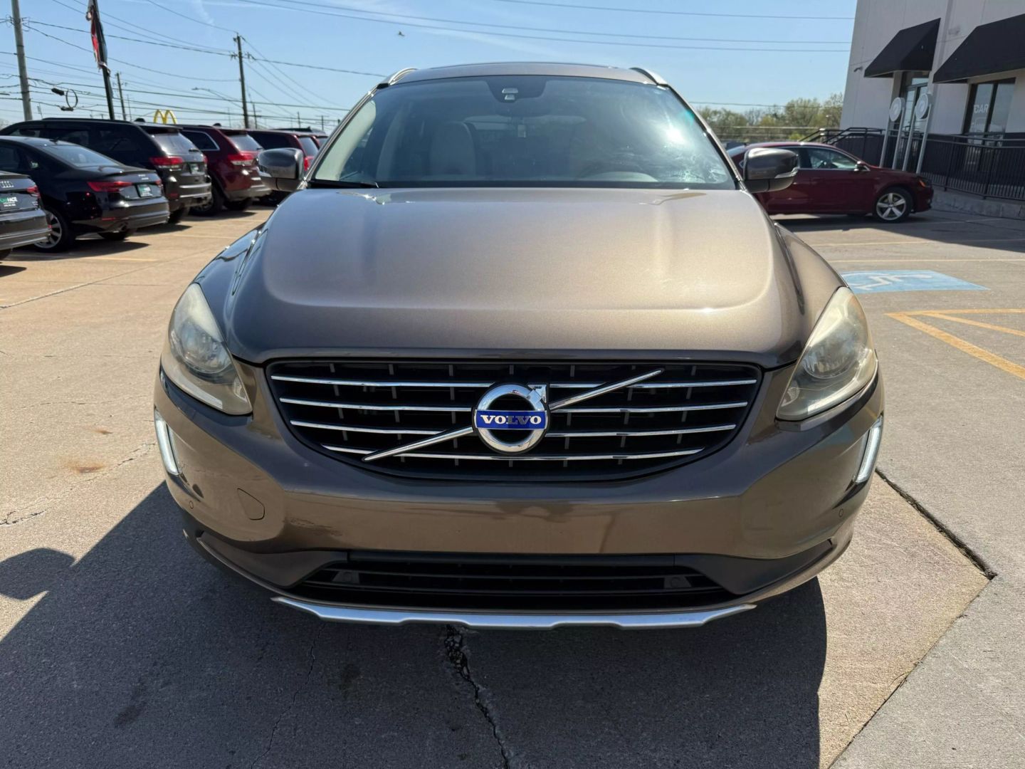 2015 Volvo Xc60 - Image 2