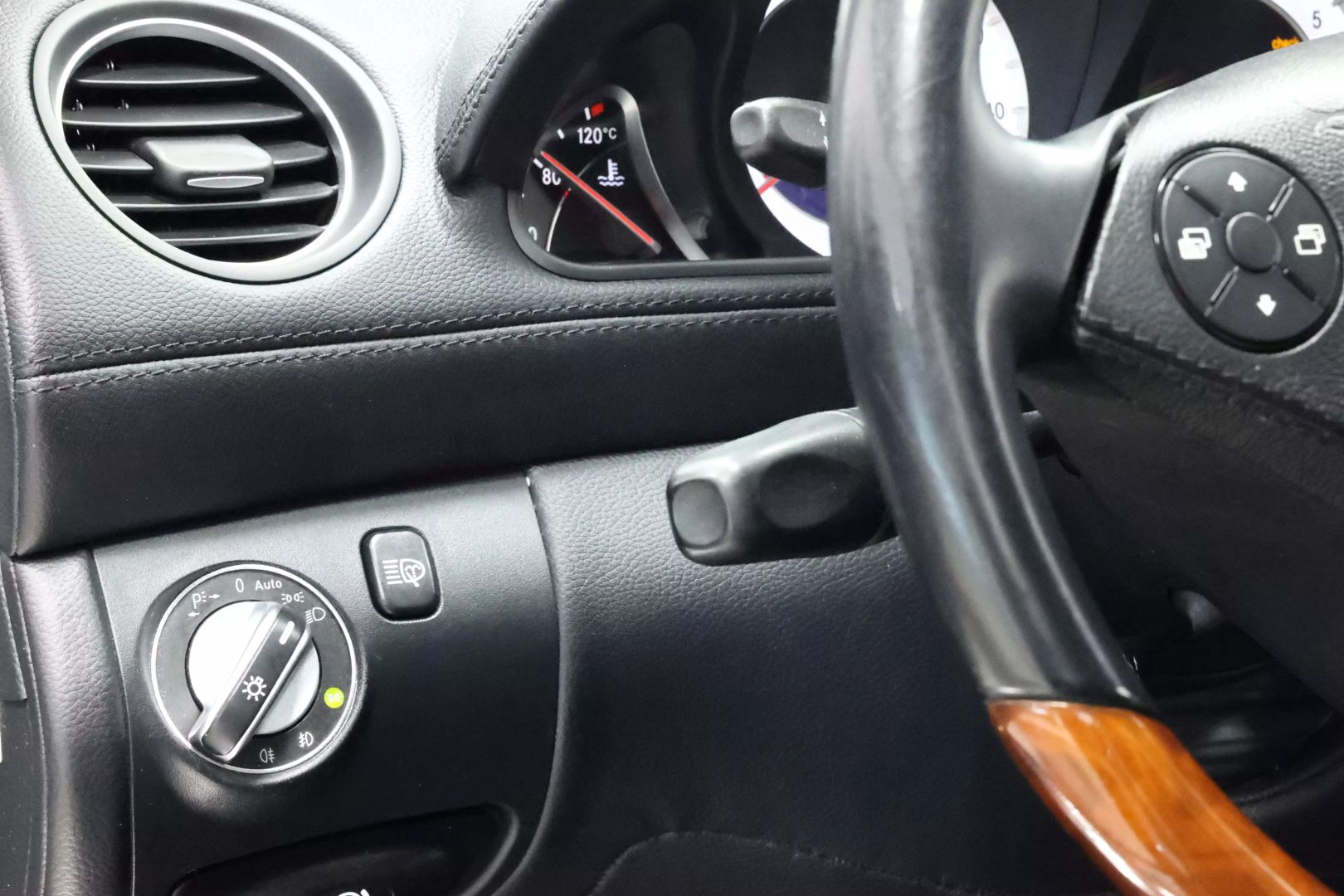 2011 Mercedes-benz Sl-class - Image 23