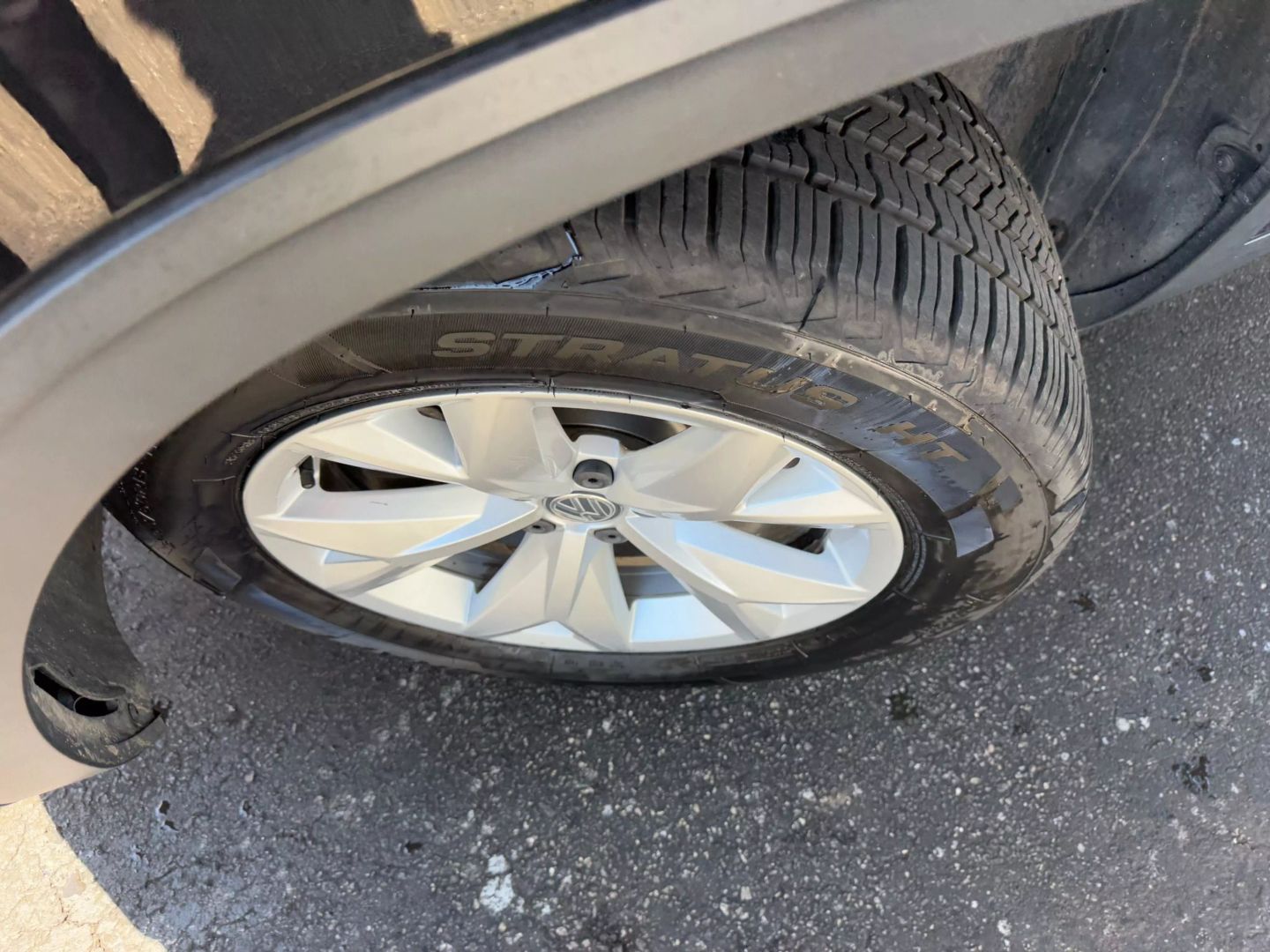 2018 Volkswagen Atlas - Image 37