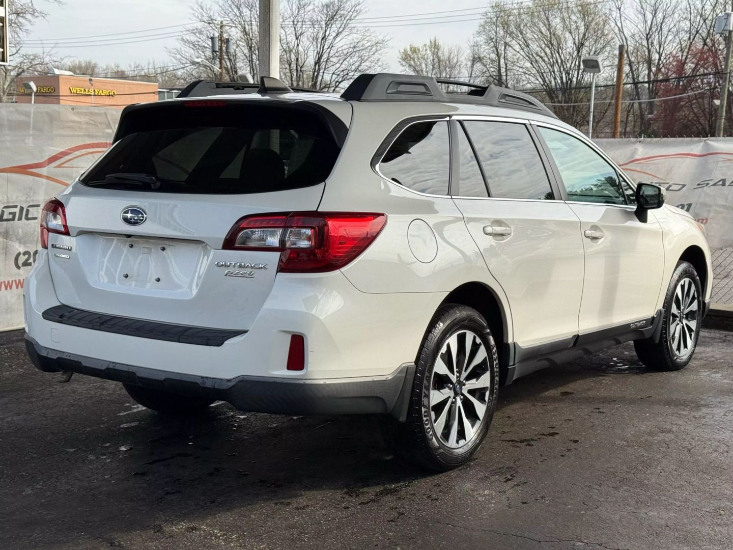 2016 Subaru Outback - Image 11