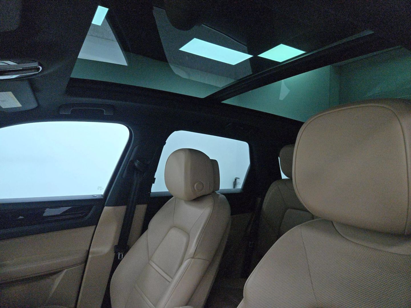 2021 Porsche Cayenne - Image 22