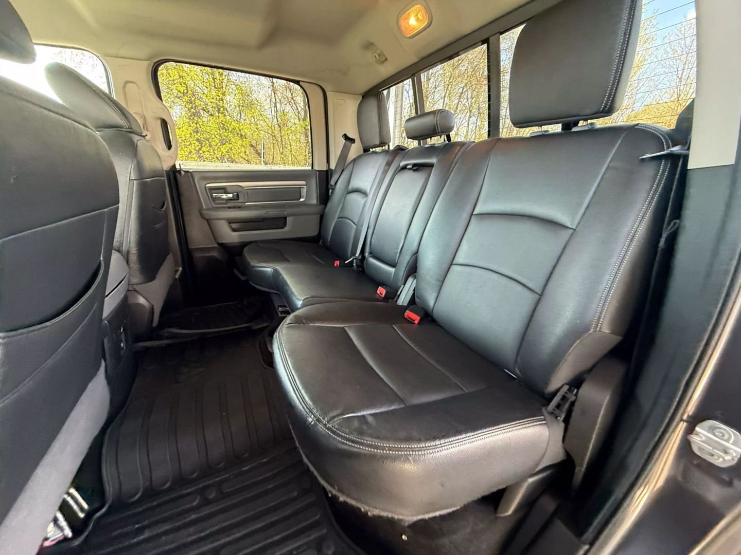 2017 Ram 1500 Crew Cab - Image 19