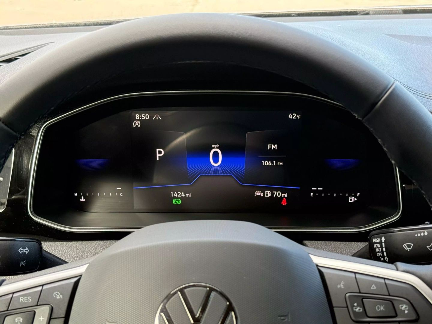 2025 Volkswagen Jetta - Image 29