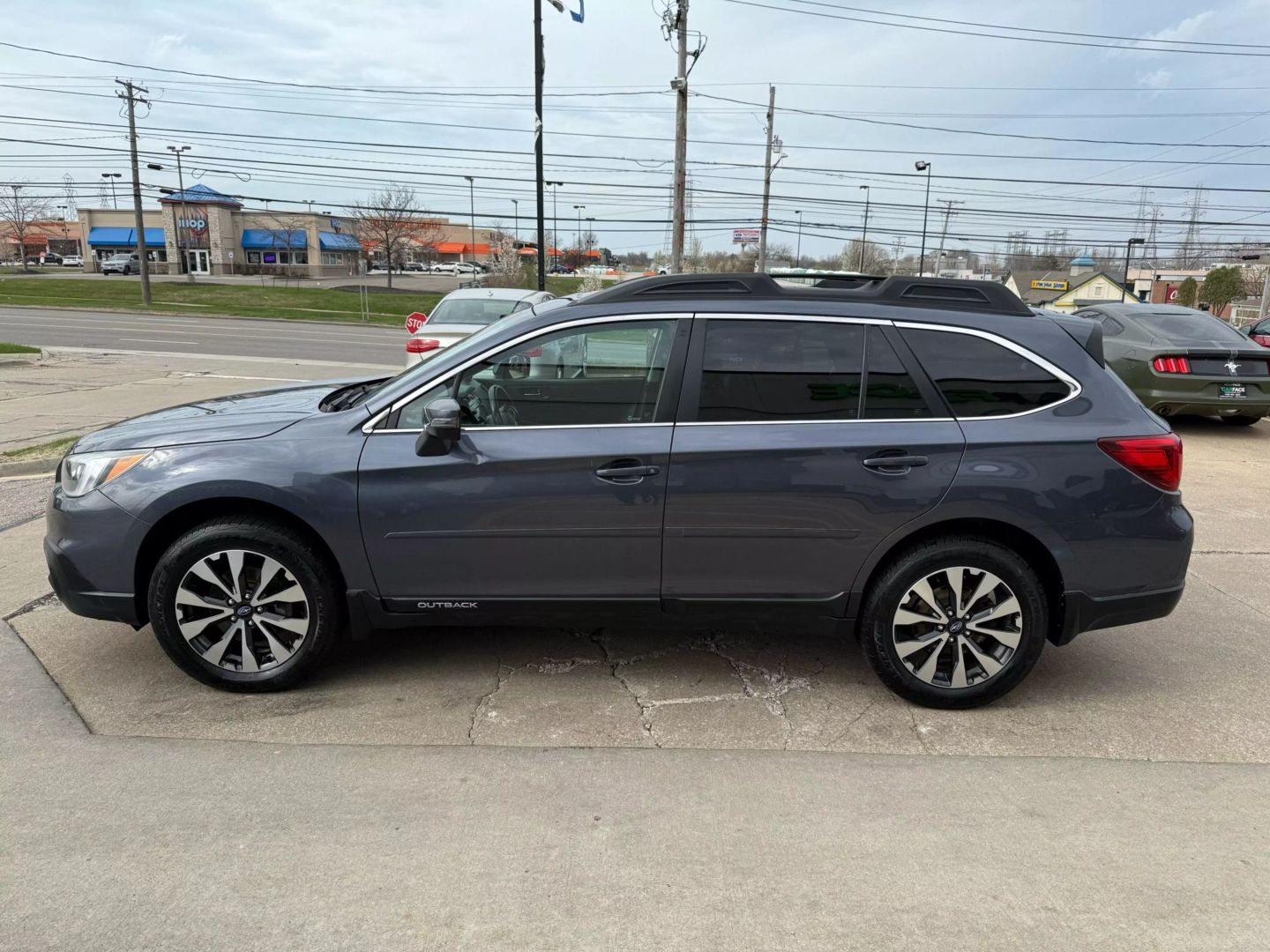 2016 Subaru Outback - Image 6