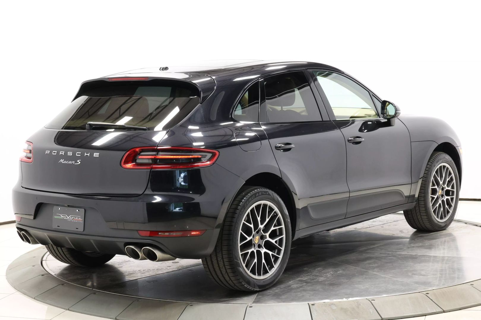 2016 Porsche Macan - Image 4