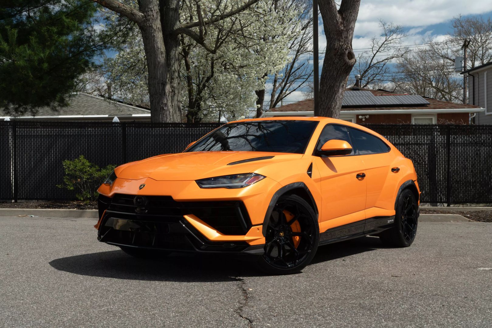 2023 Lamborghini Urus - Image 1