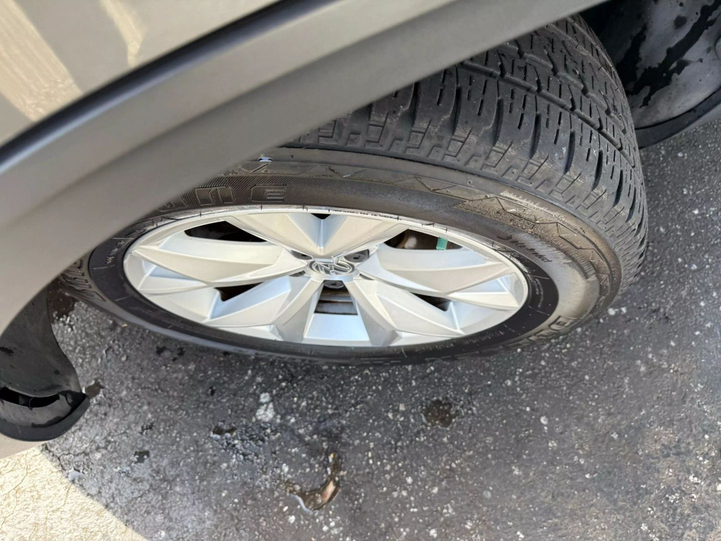 2018 Volkswagen Atlas - Image 41