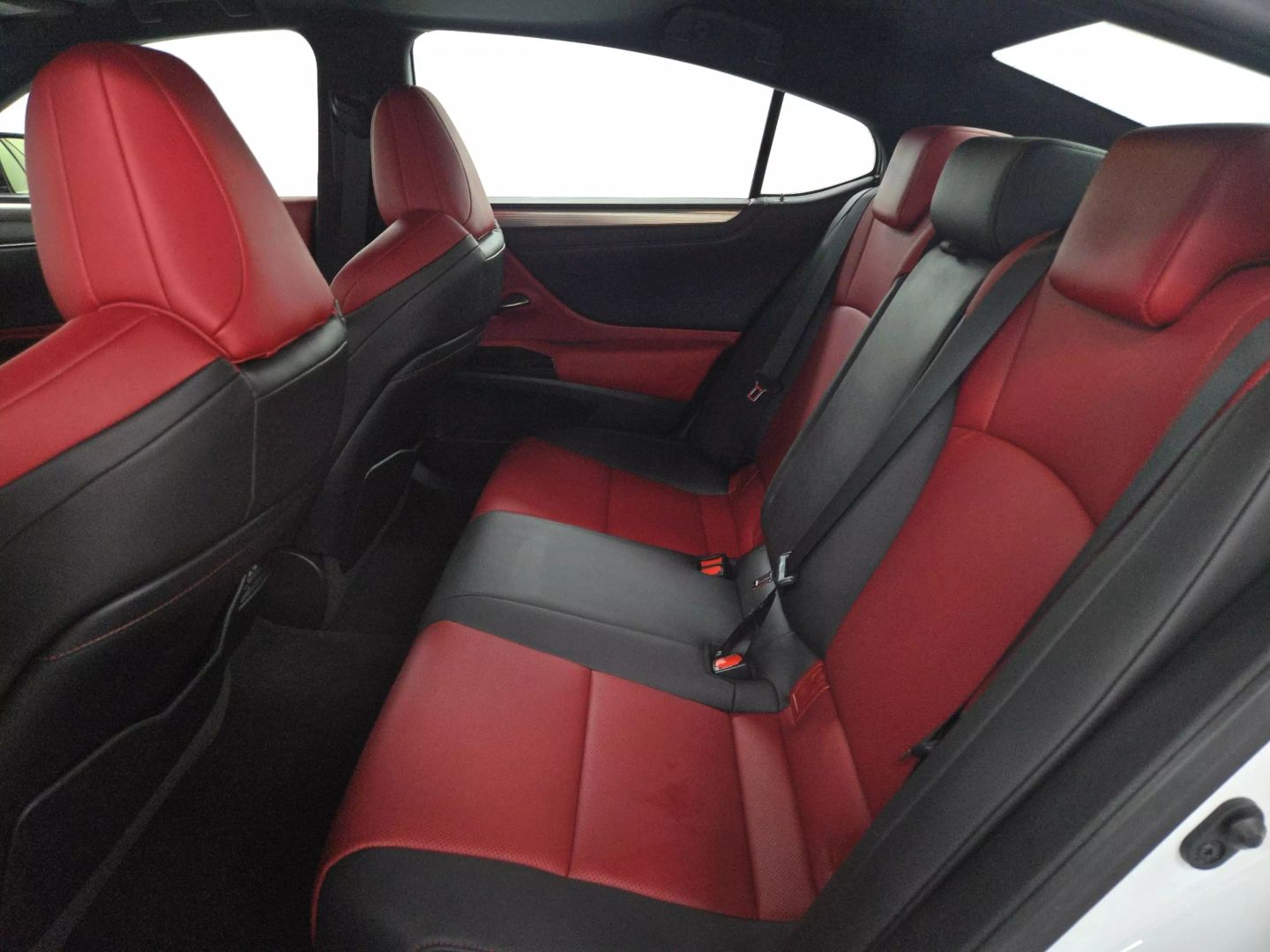 2022 Lexus Es - Image 10