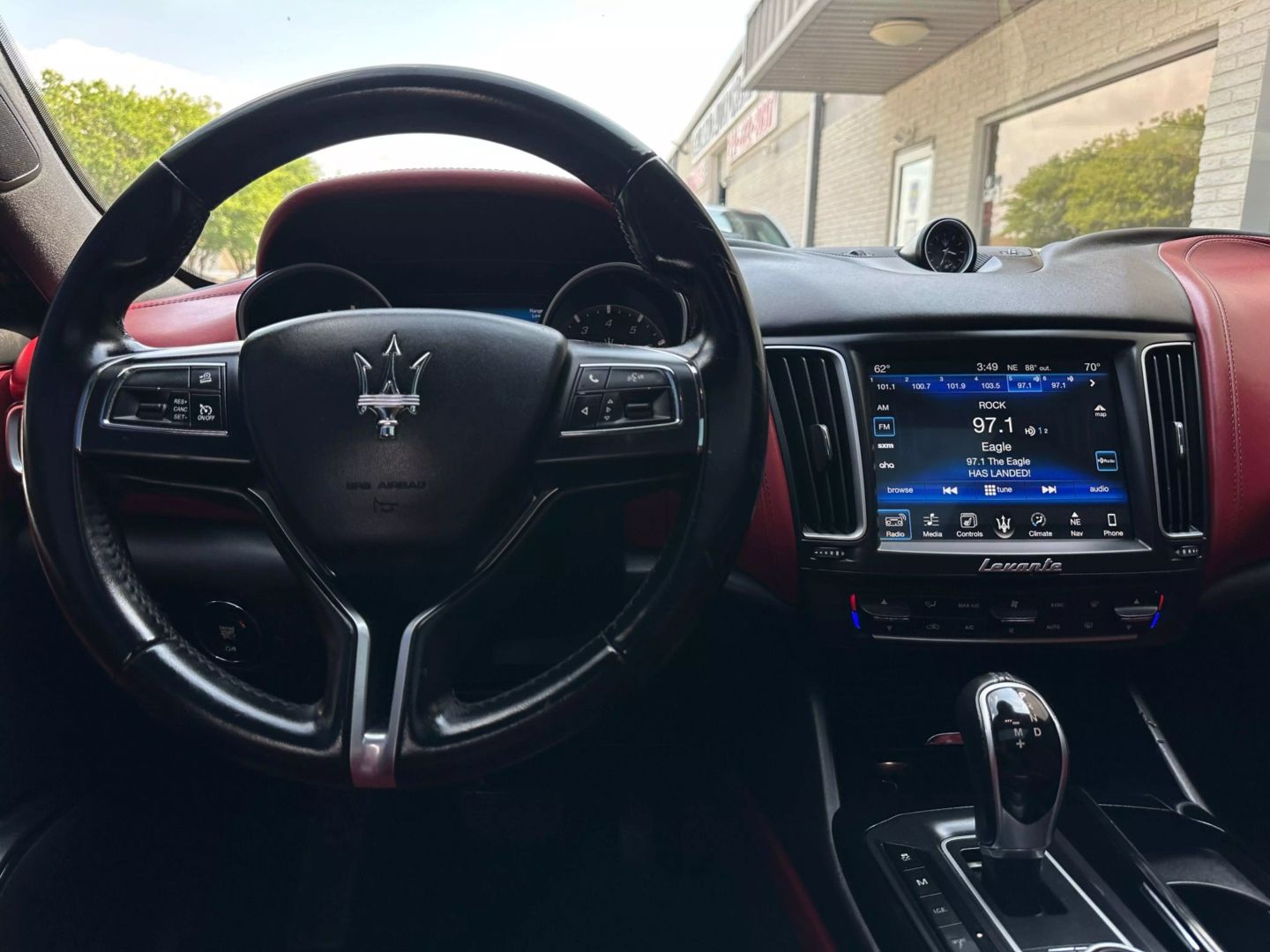 2017 Maserati Levante - Image 27