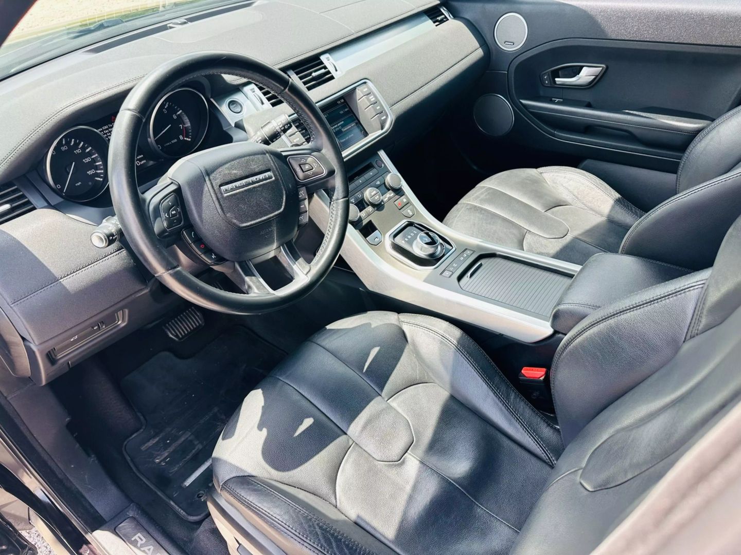 2015 Land Rover Range Rover Evoque - Image 17