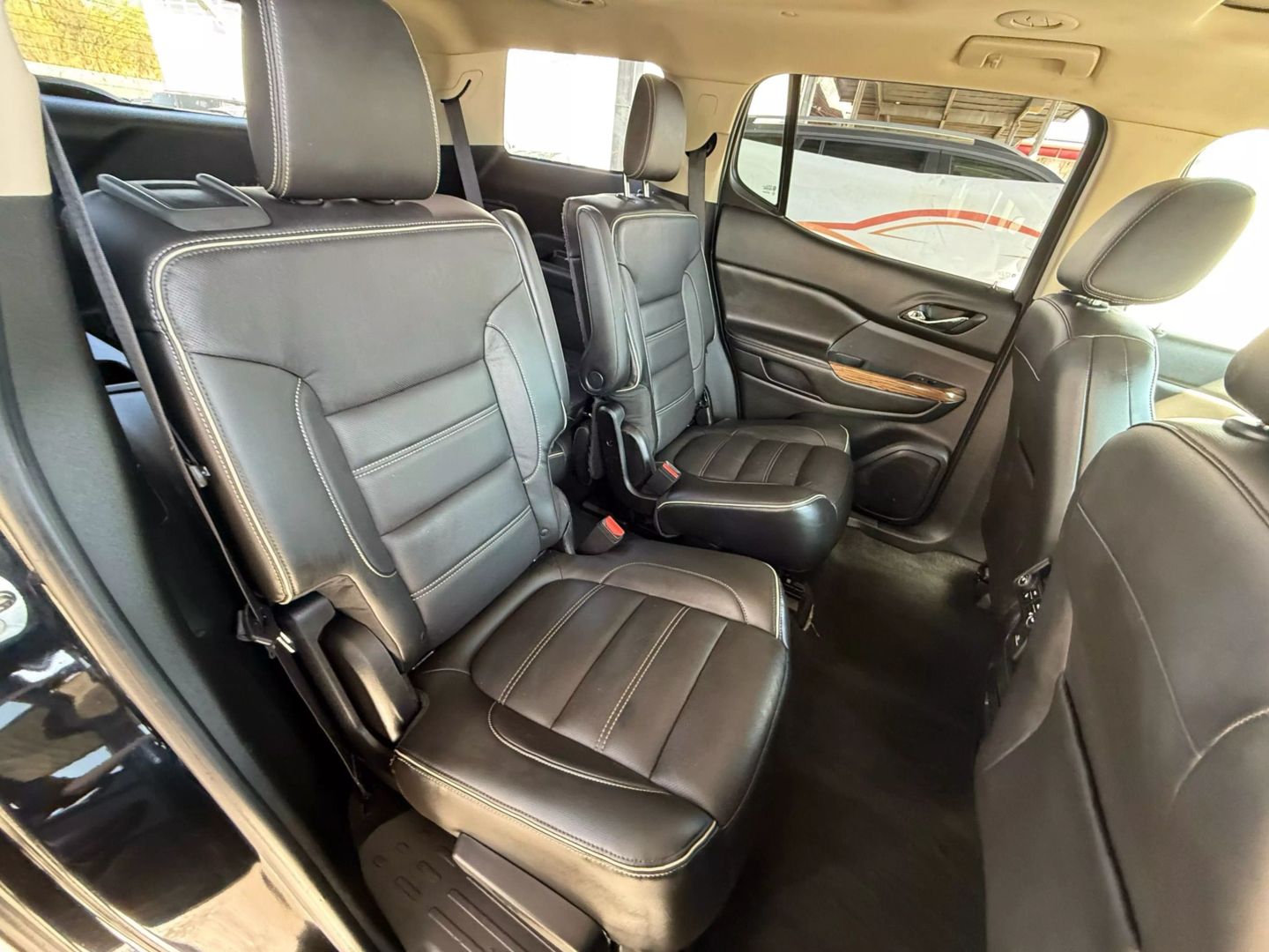 2017 Gmc Acadia - Image 25