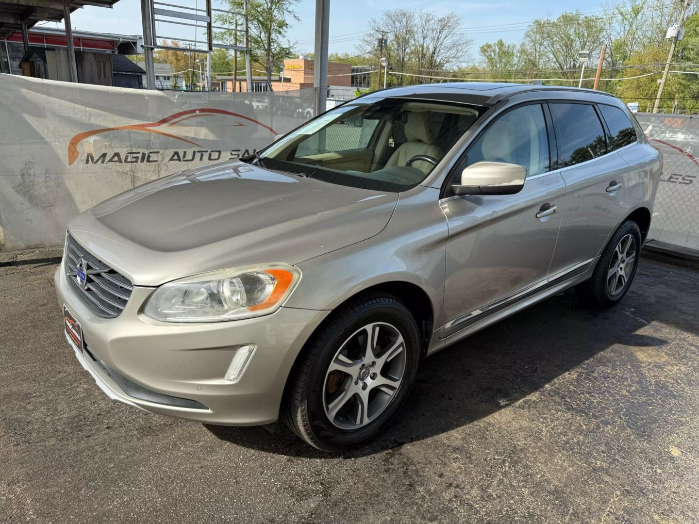 2014 Volvo Xc60 - Image 8