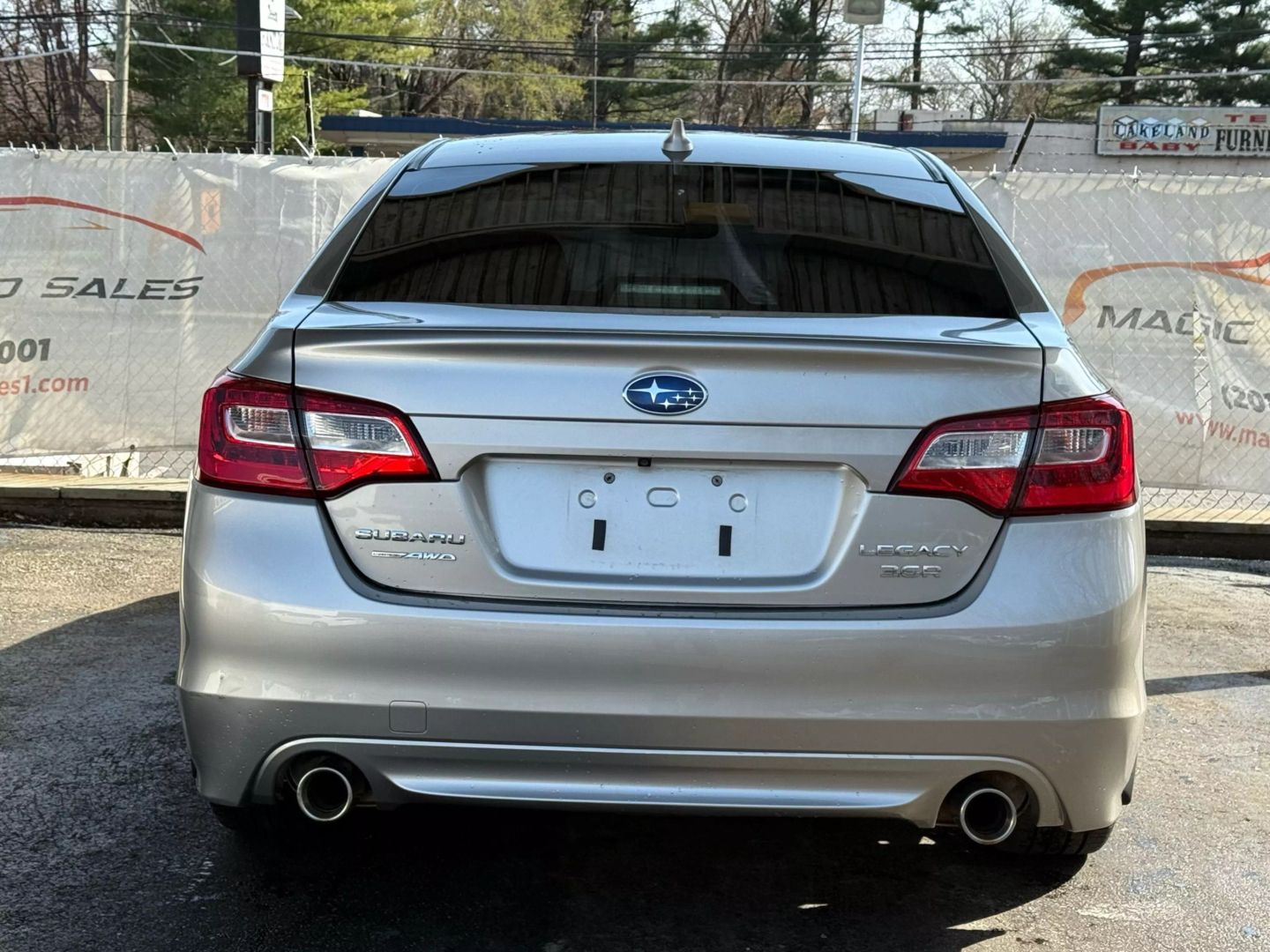 2017 Subaru Legacy - Image 10