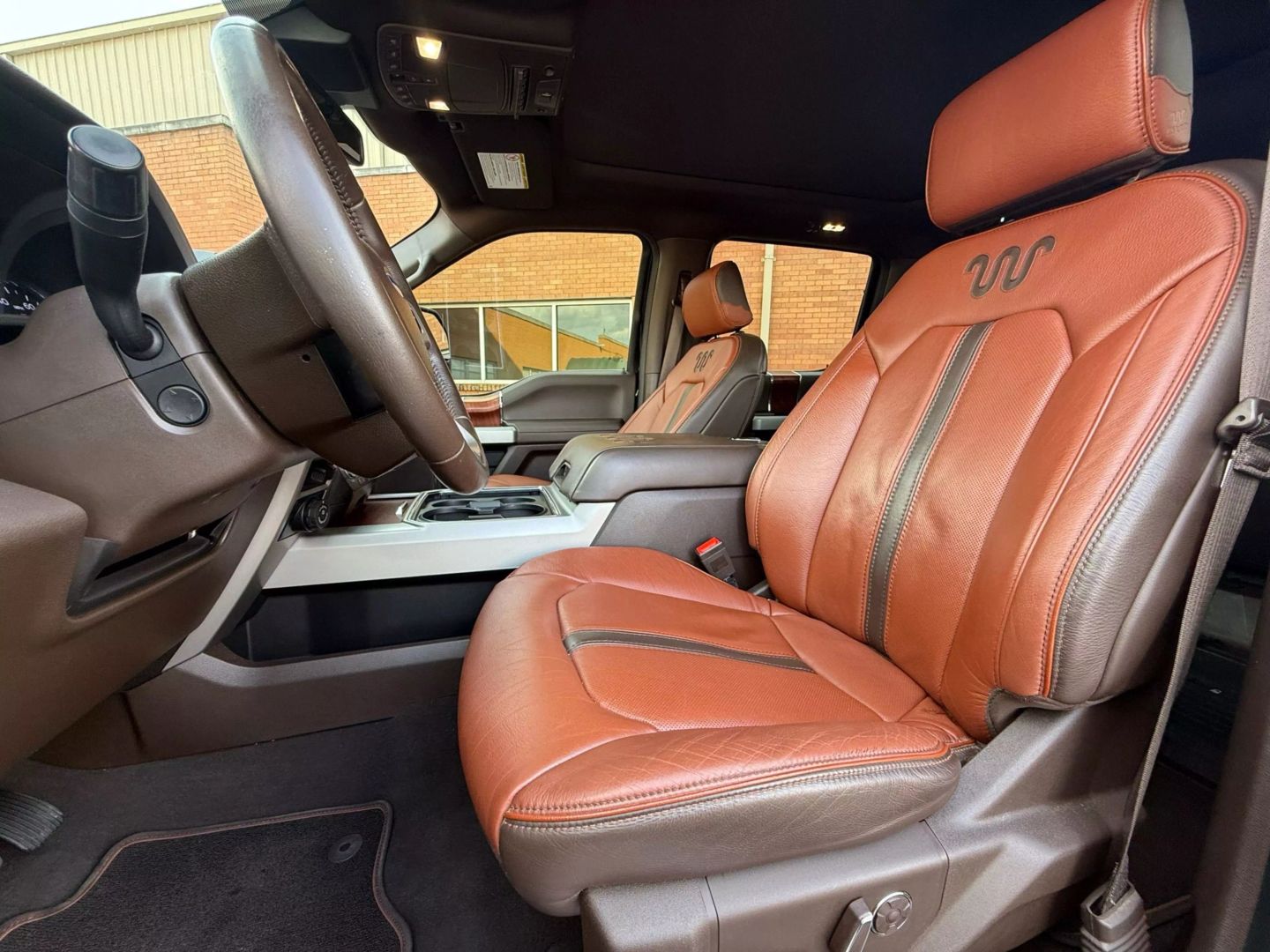 2021 Ford F250 Super Duty Crew Cab - Image 2