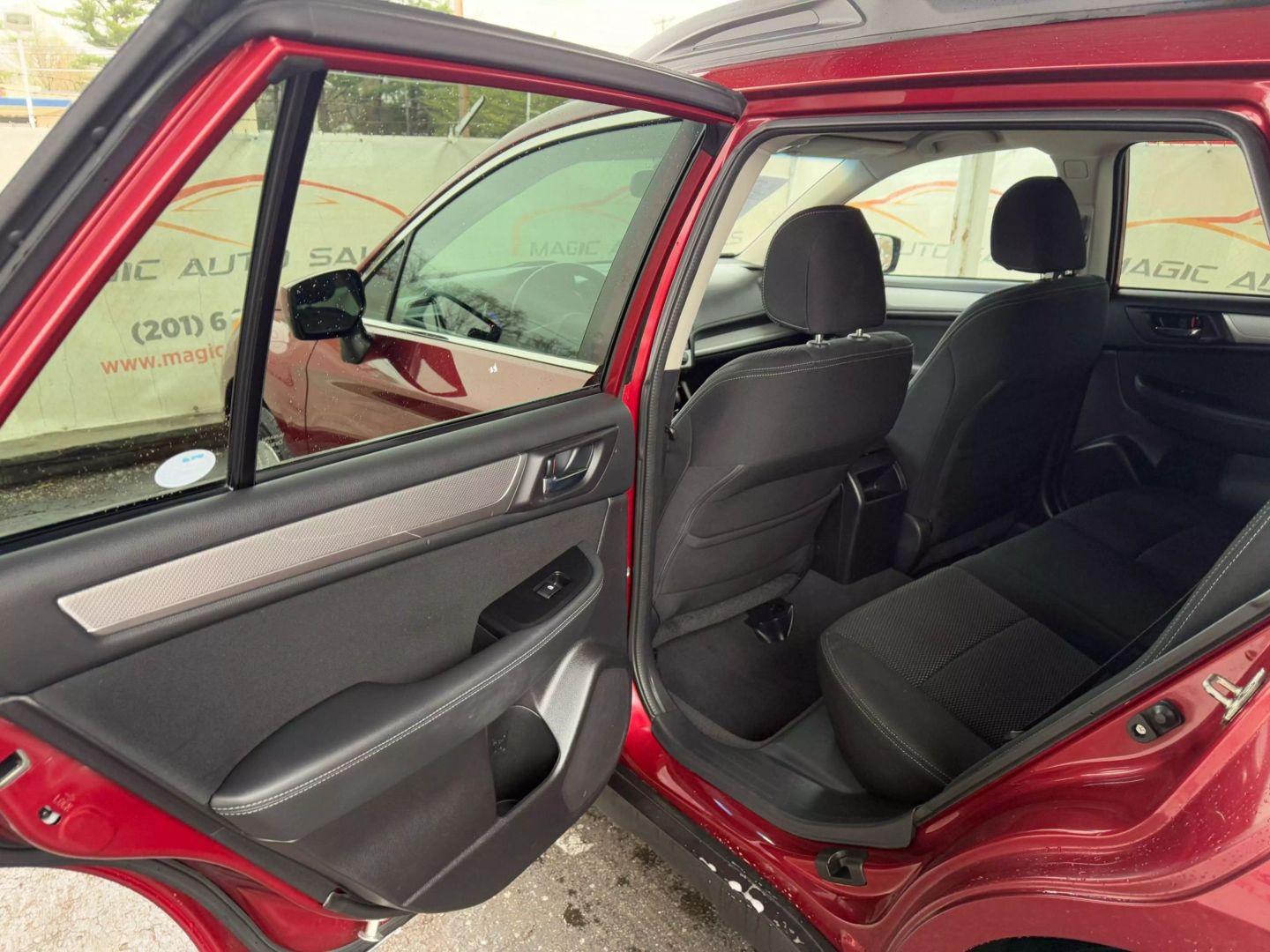 2016 Subaru Outback - Image 17