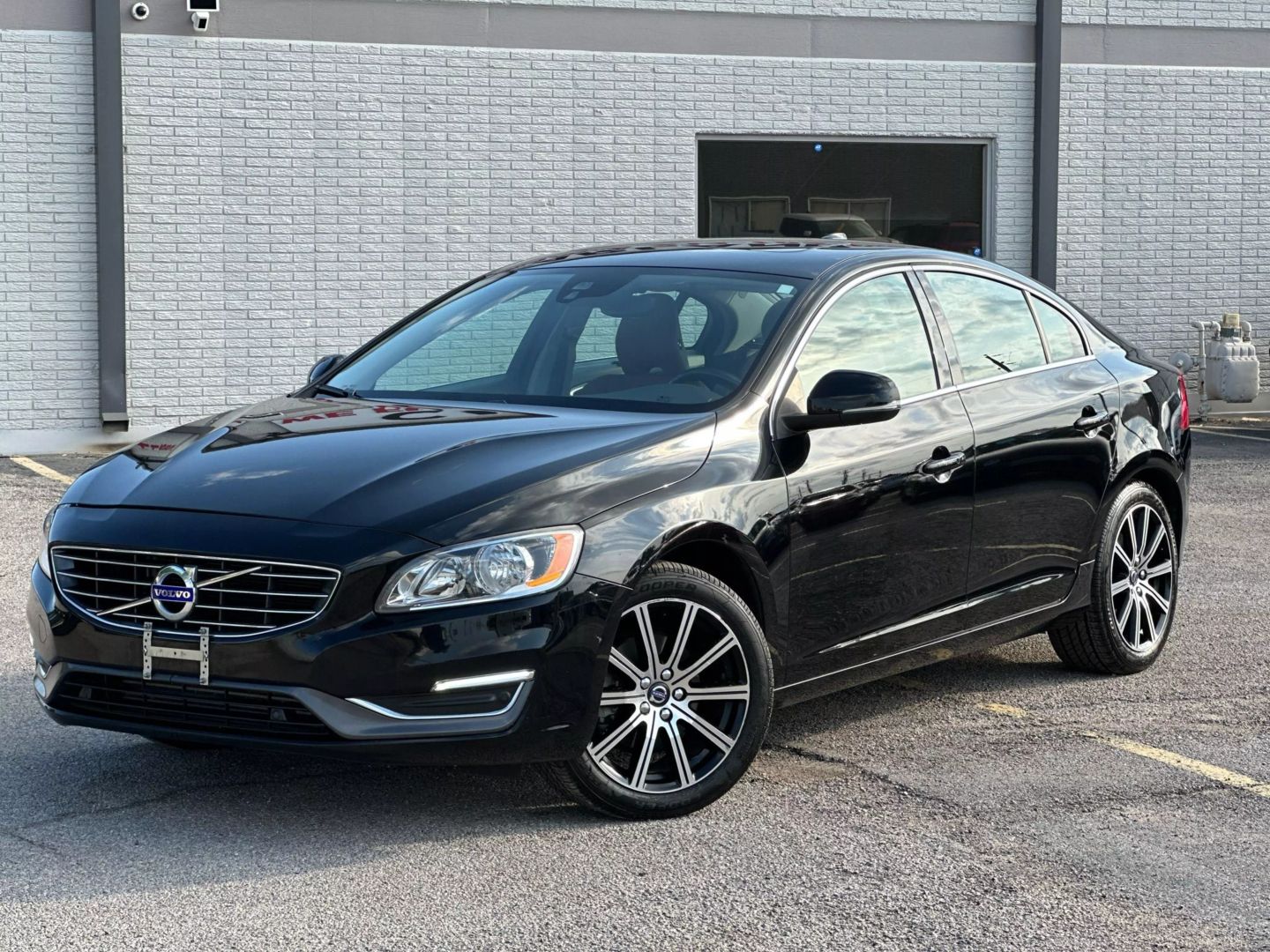 2016 Volvo S60 - Image 2