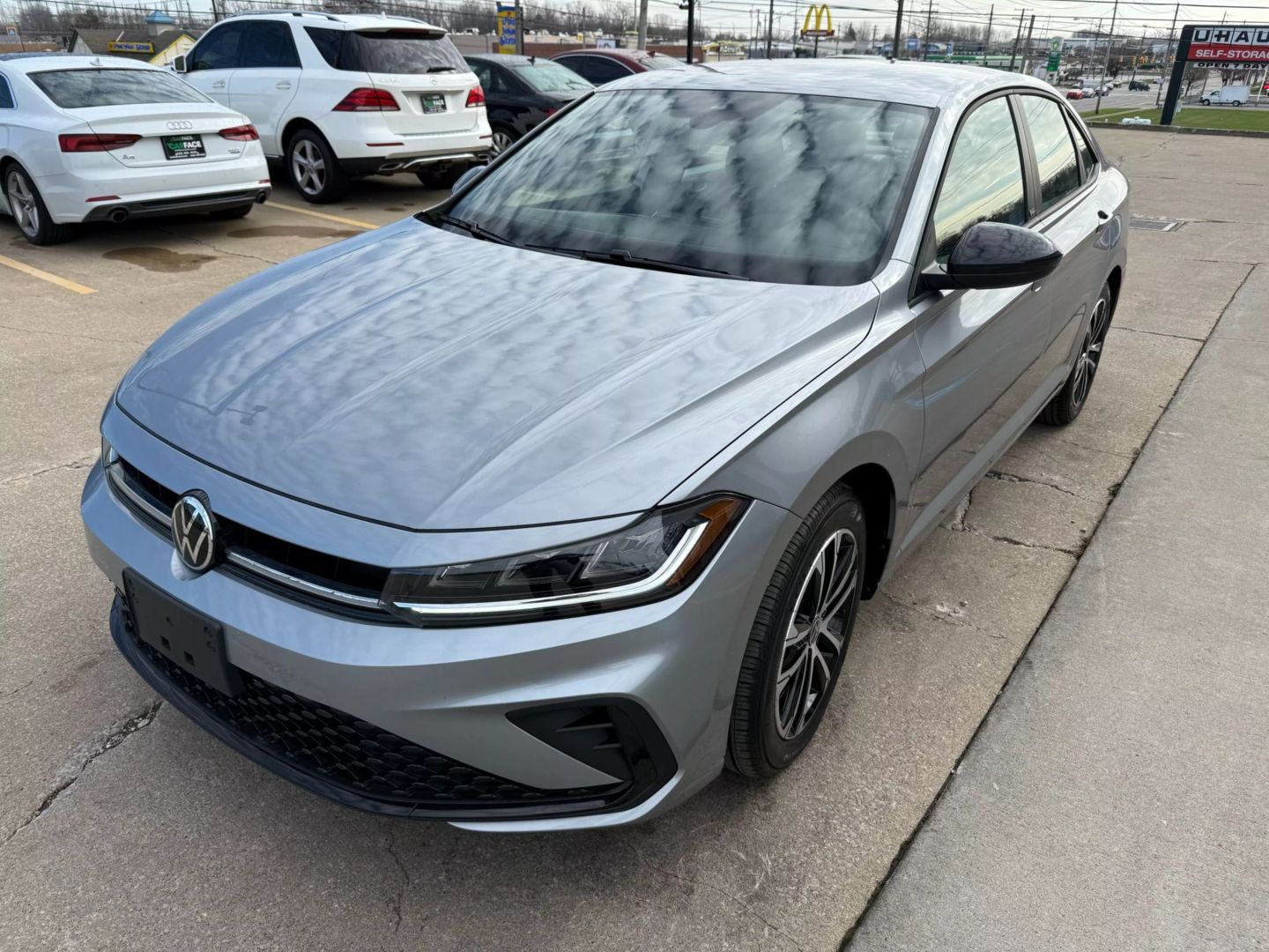 2025 Volkswagen Jetta - Image 4