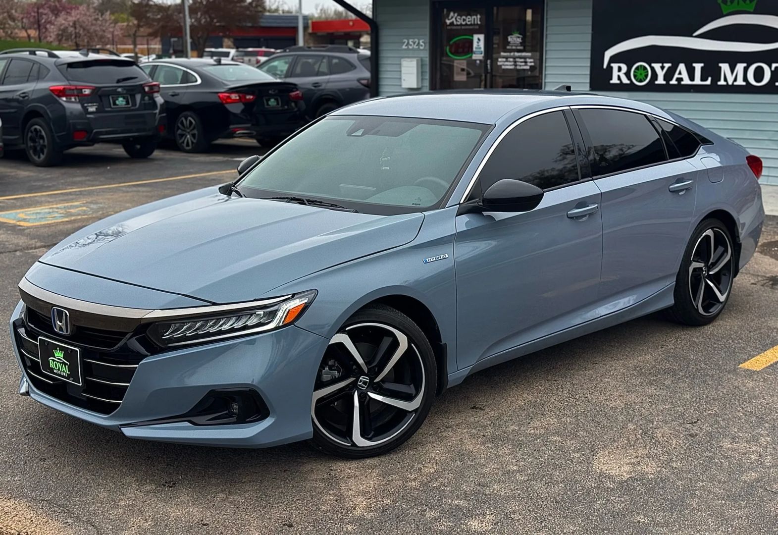 2022 Honda Accord Hybrid - Image 6