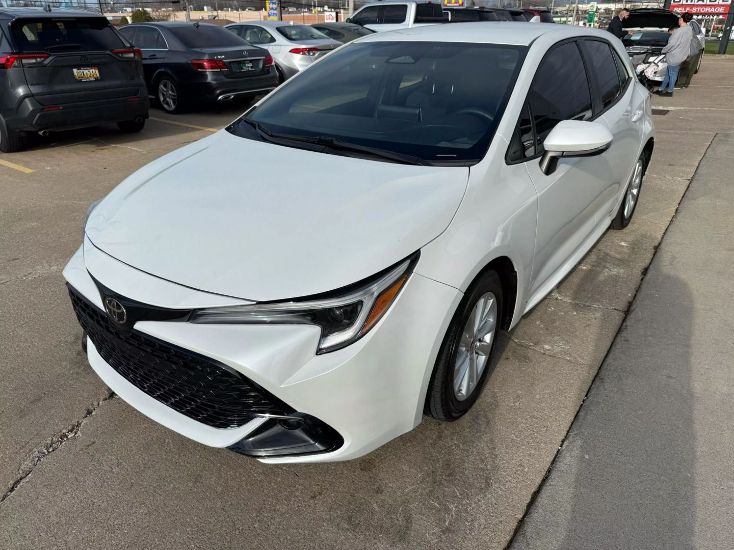 2023 Toyota Corolla Hatchback - Image 4