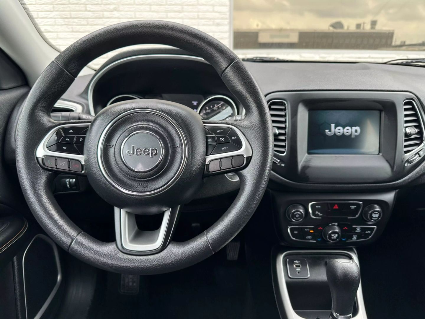 2019 Jeep Compass - Image 26