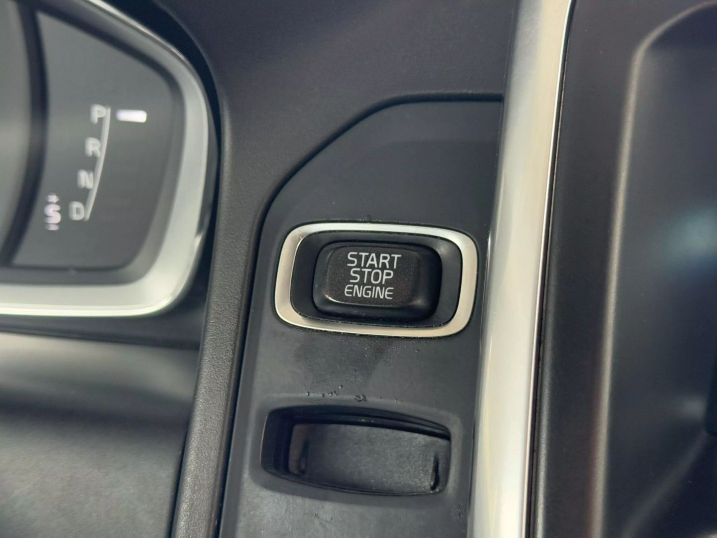 2016 Volvo Xc60 - Image 30
