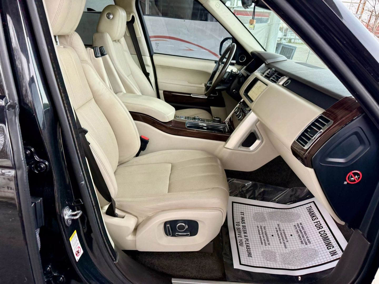 2017 Land Rover Range Rover - Image 24