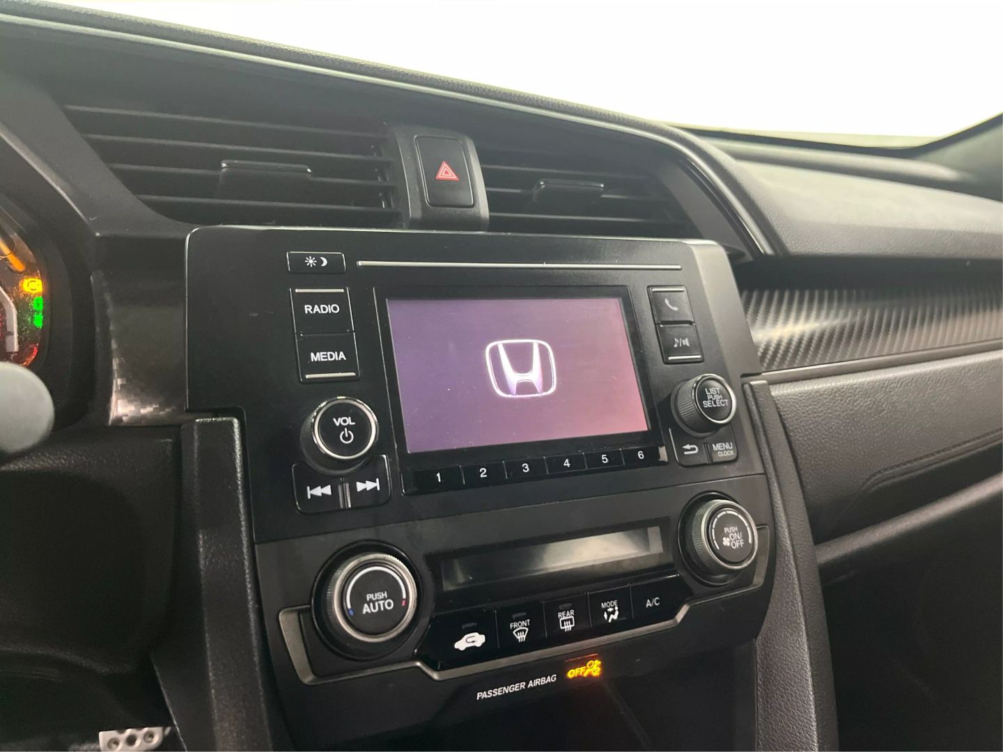 2018 Honda Civic - Image 14