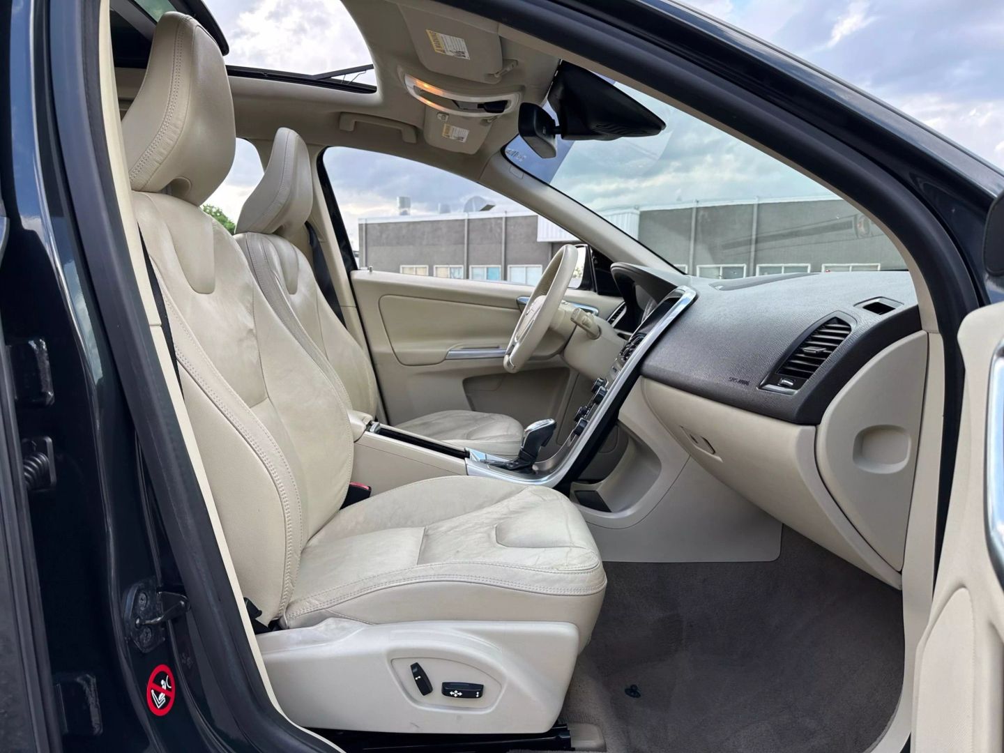 2013 Volvo Xc60 - Image 24