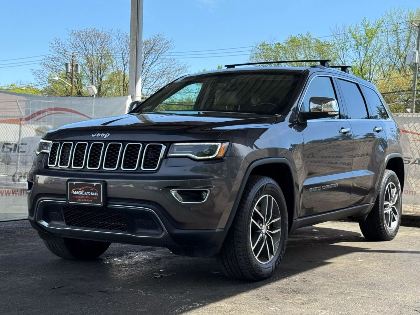 2018 Jeep Grand Cherokee - Image 3