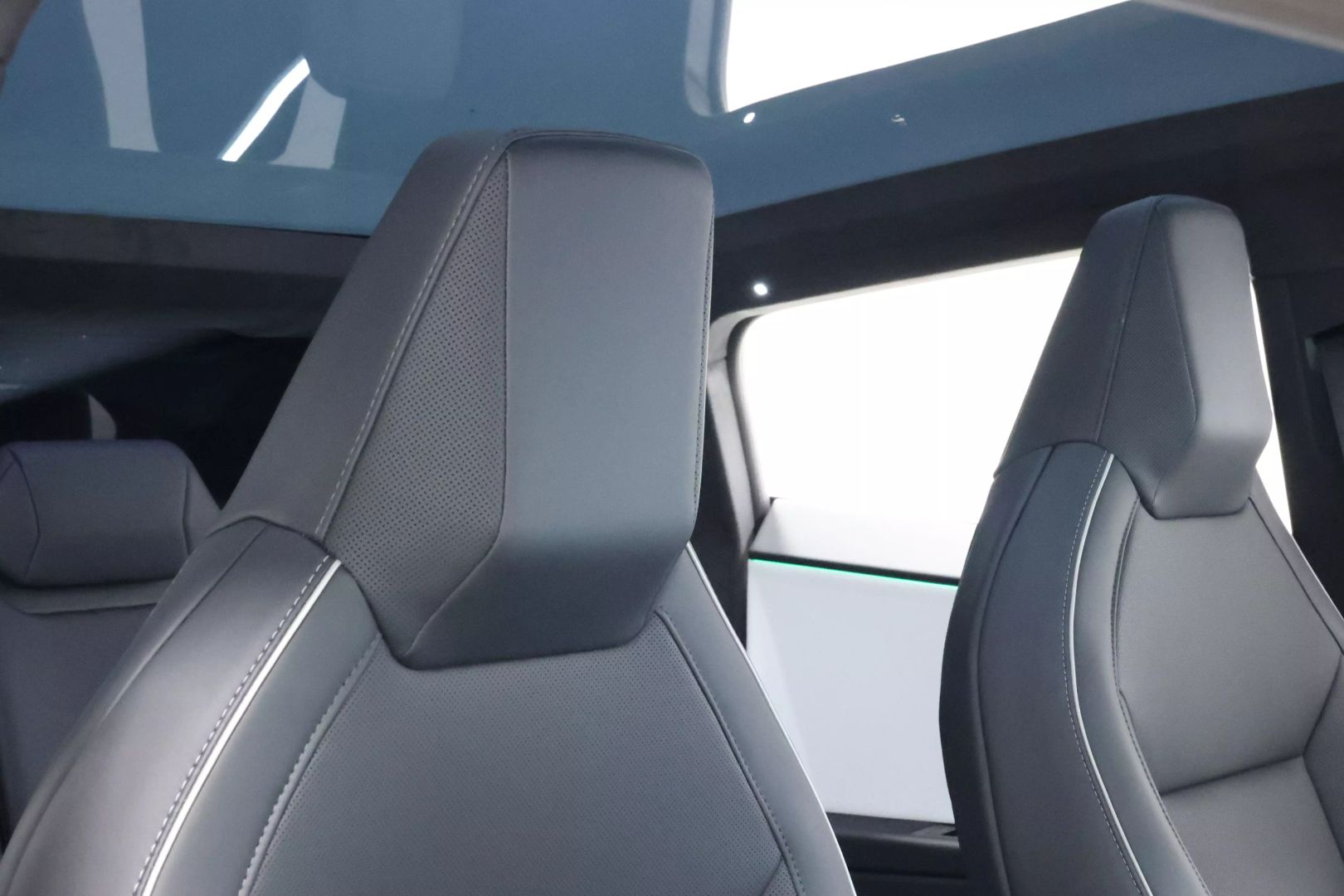 2024 Tesla Cybertruck - Image 121