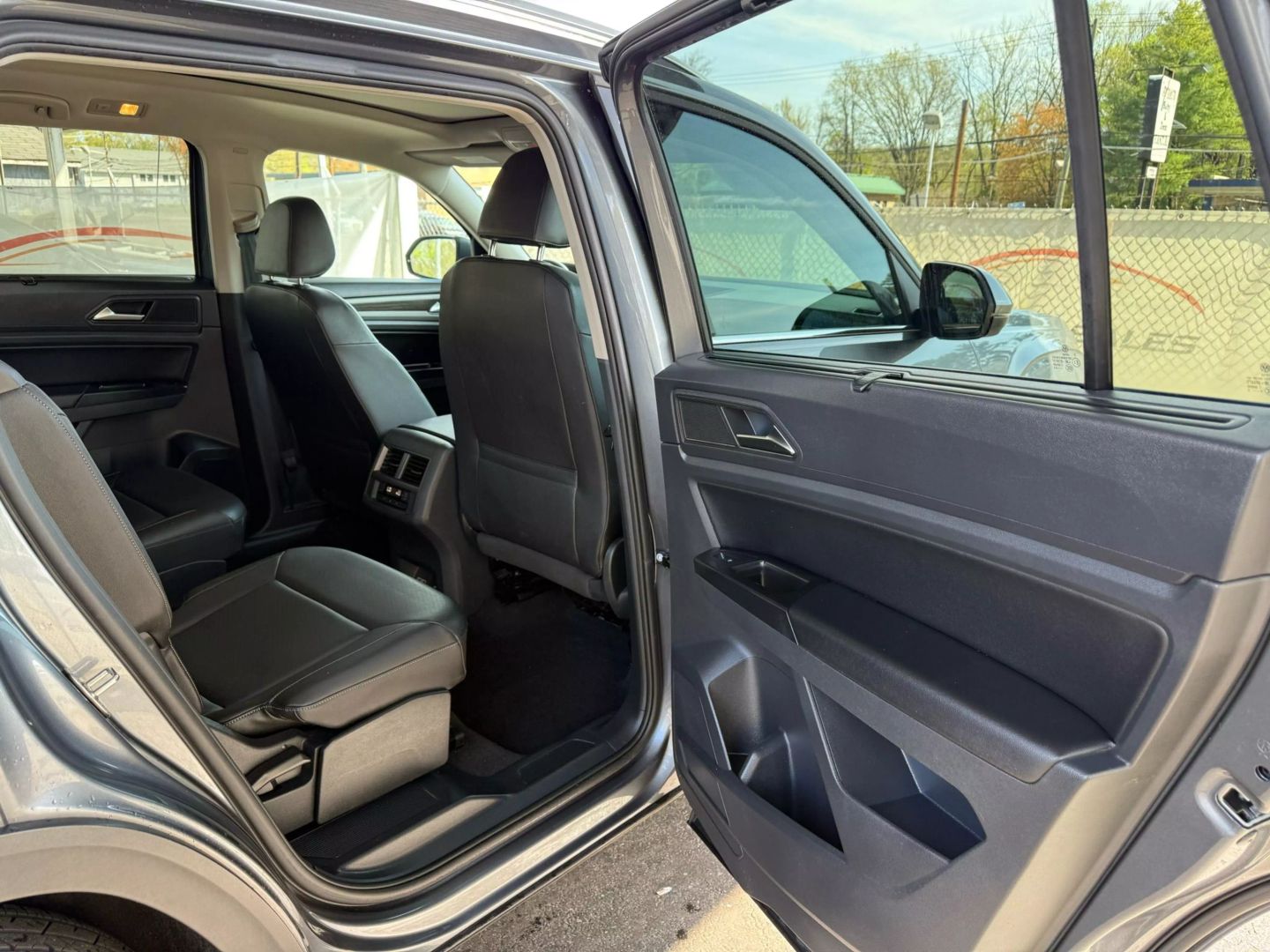 2020 Volkswagen Atlas - Image 23