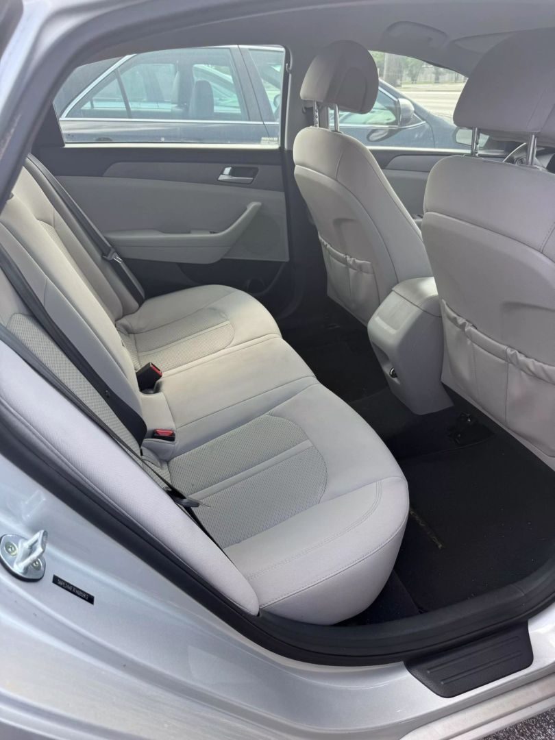 2015 Hyundai Sonata - Image 6